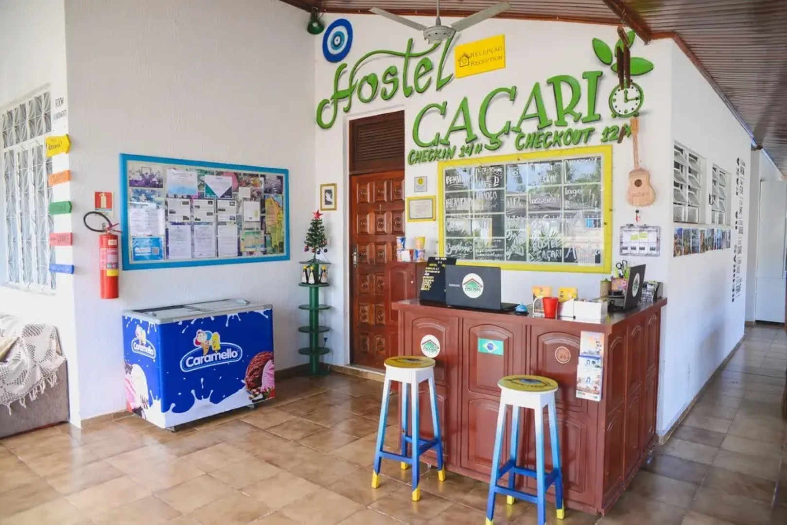 Hostel Caçari