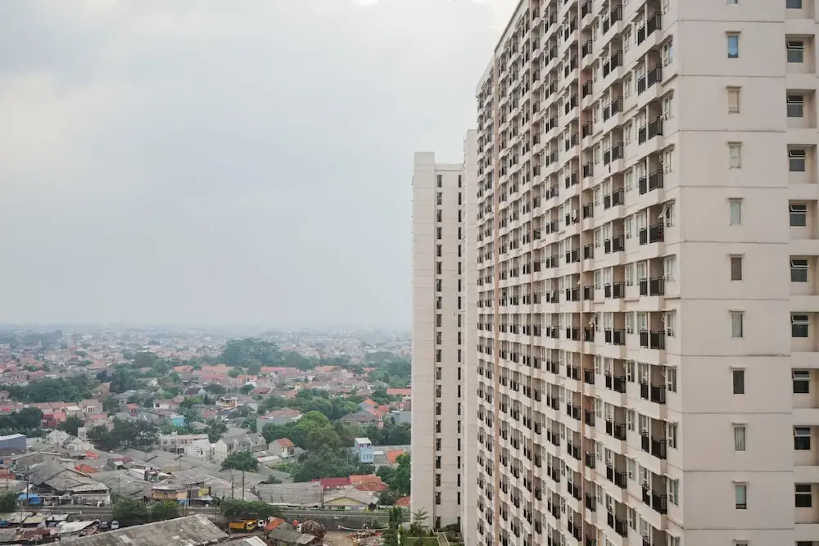 Homey Studio Apartment at Margonda Residence 3