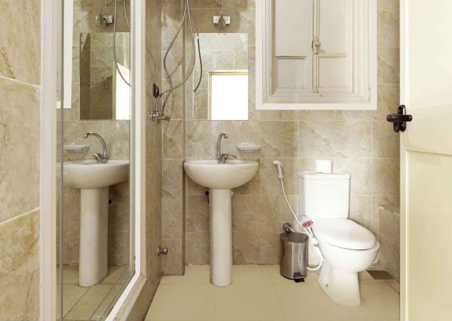 The Australian Hostel