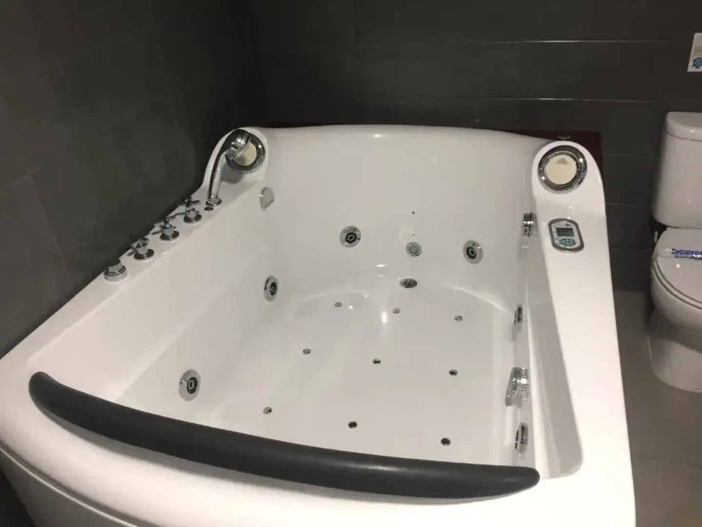 Deluxe Hostels & Suites Merida