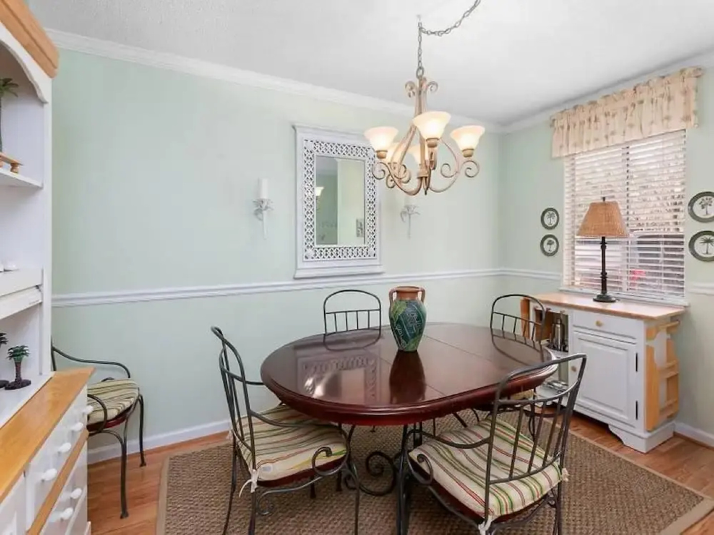 Ocean Walk Three Bedrooms by Hodnett Cooper