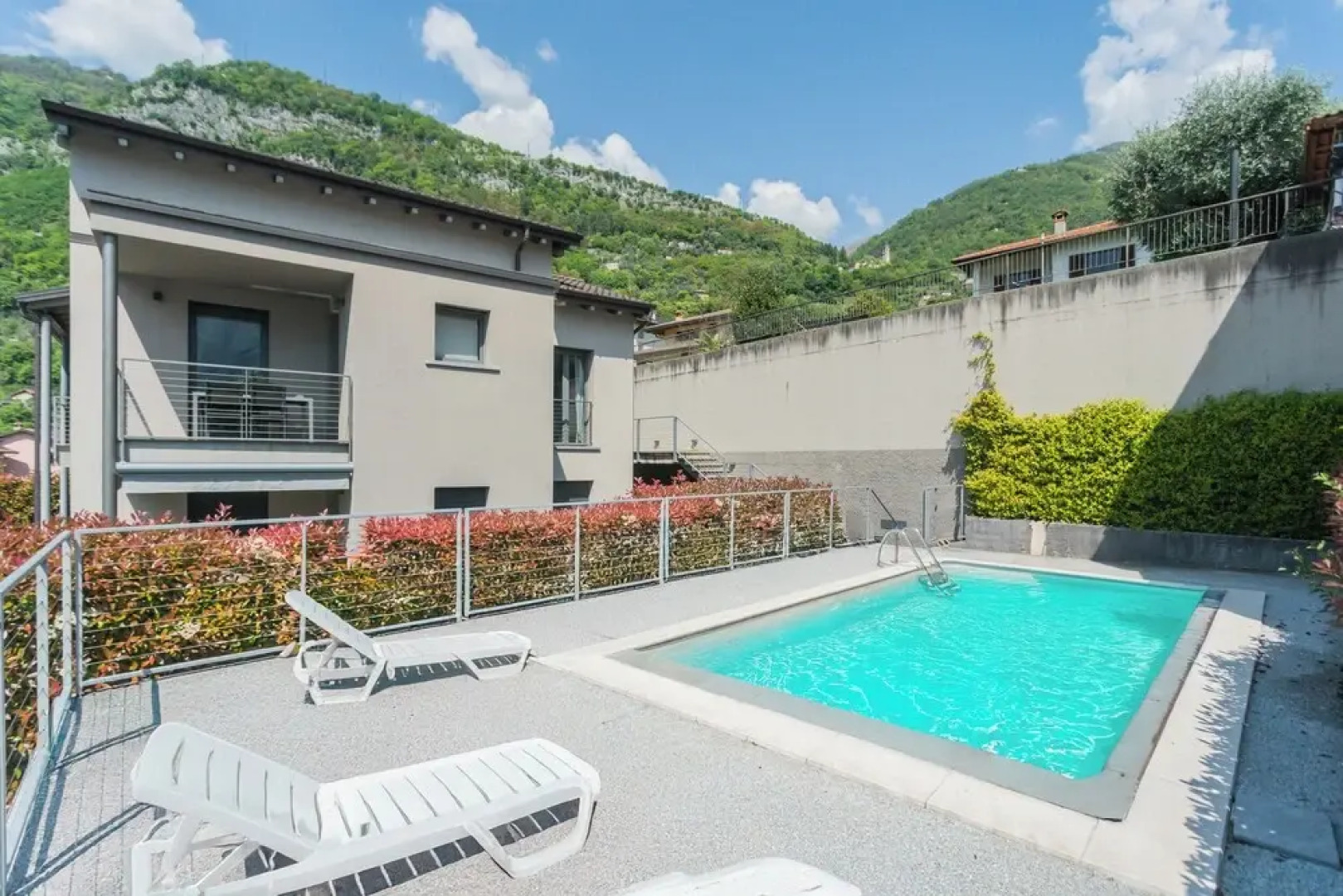 Mulino Vista Lake by Rent all Como