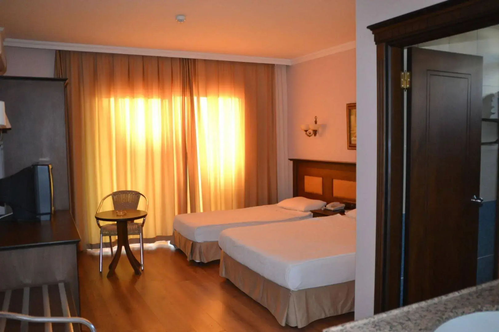 Romance Club Hotel
