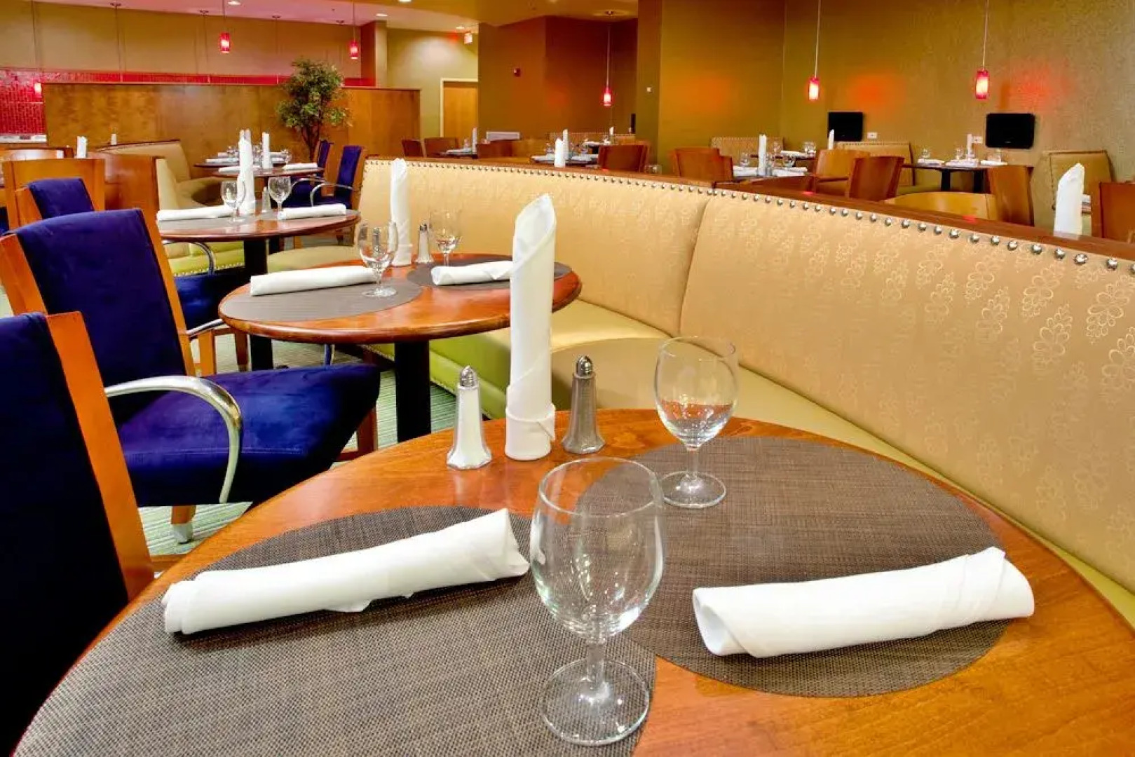 DoubleTree by Hilton Richmond Airport