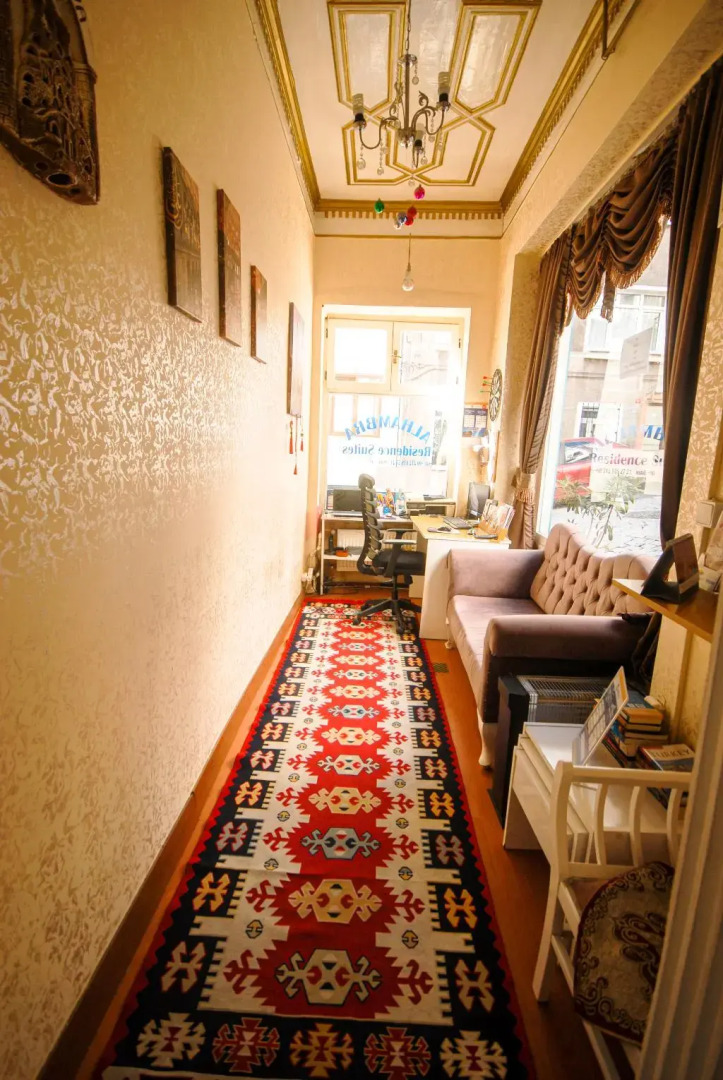 Alhambra Apart Hotel