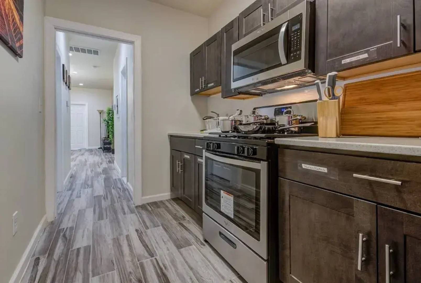 Huge 2 condos by JSQ Path 15 Mins to NYC