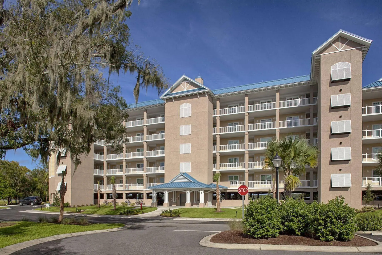 Bluewater Resort & Marina by Spinnaker Resorts