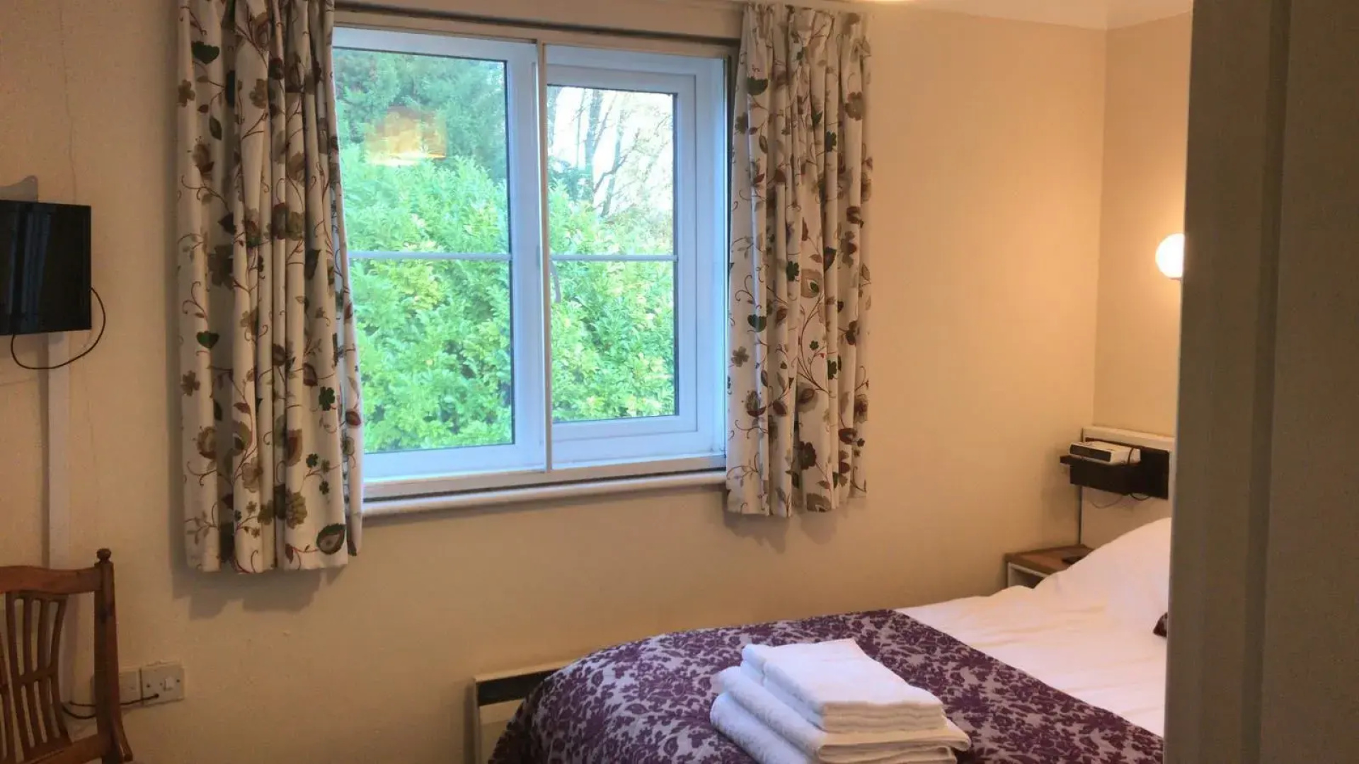 The Pecking Mill Inn