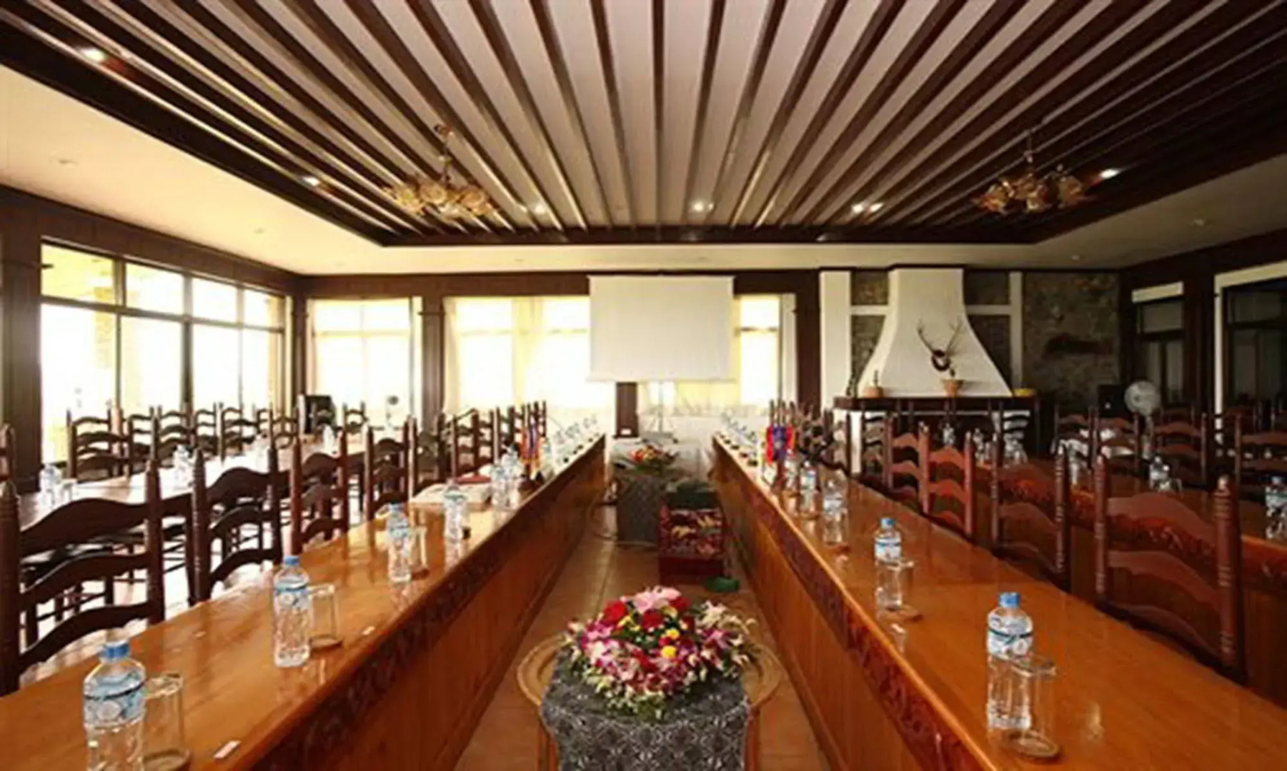 Vansana Plain of Jars Hotel