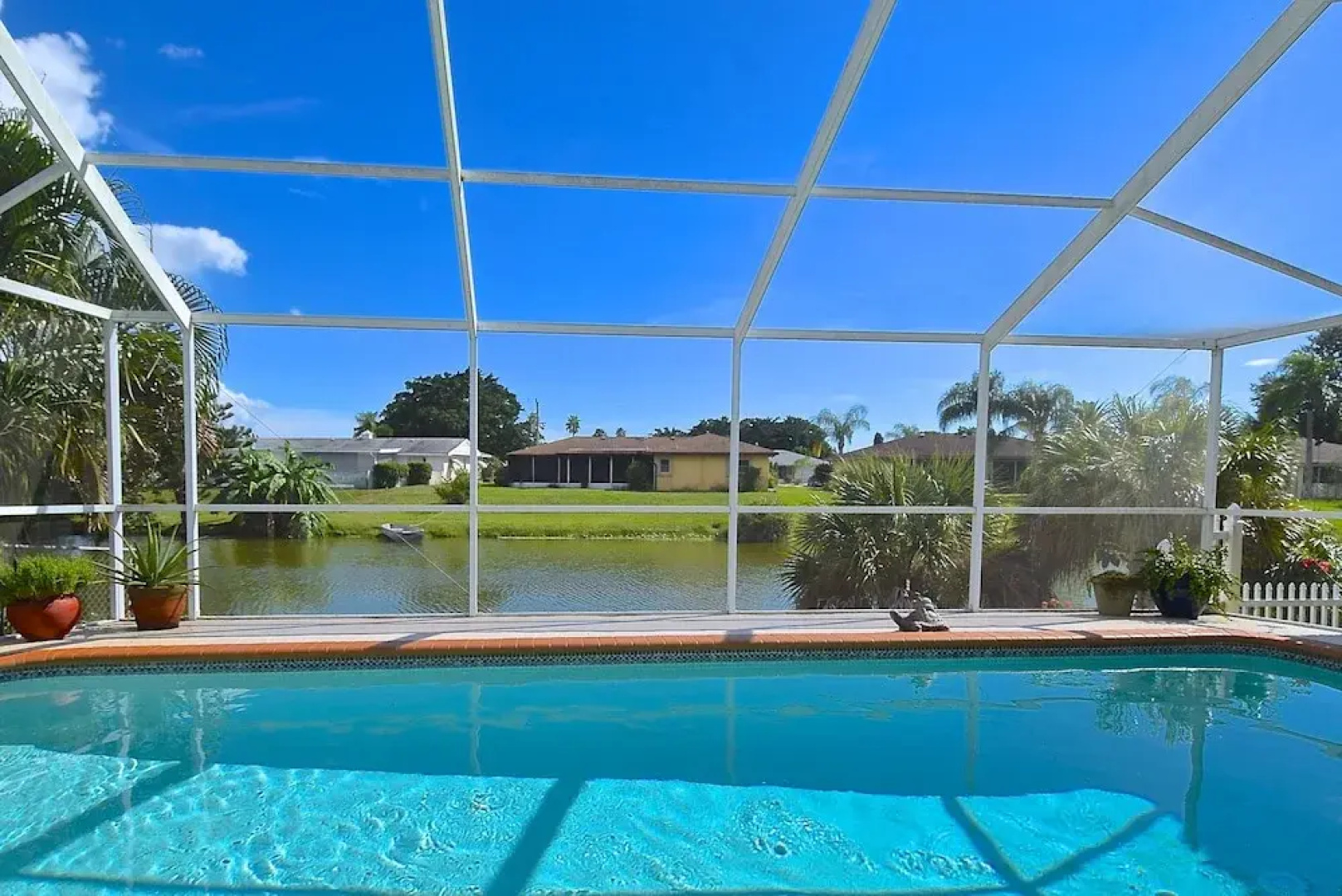Lakeside House by Vacation Rental Pros