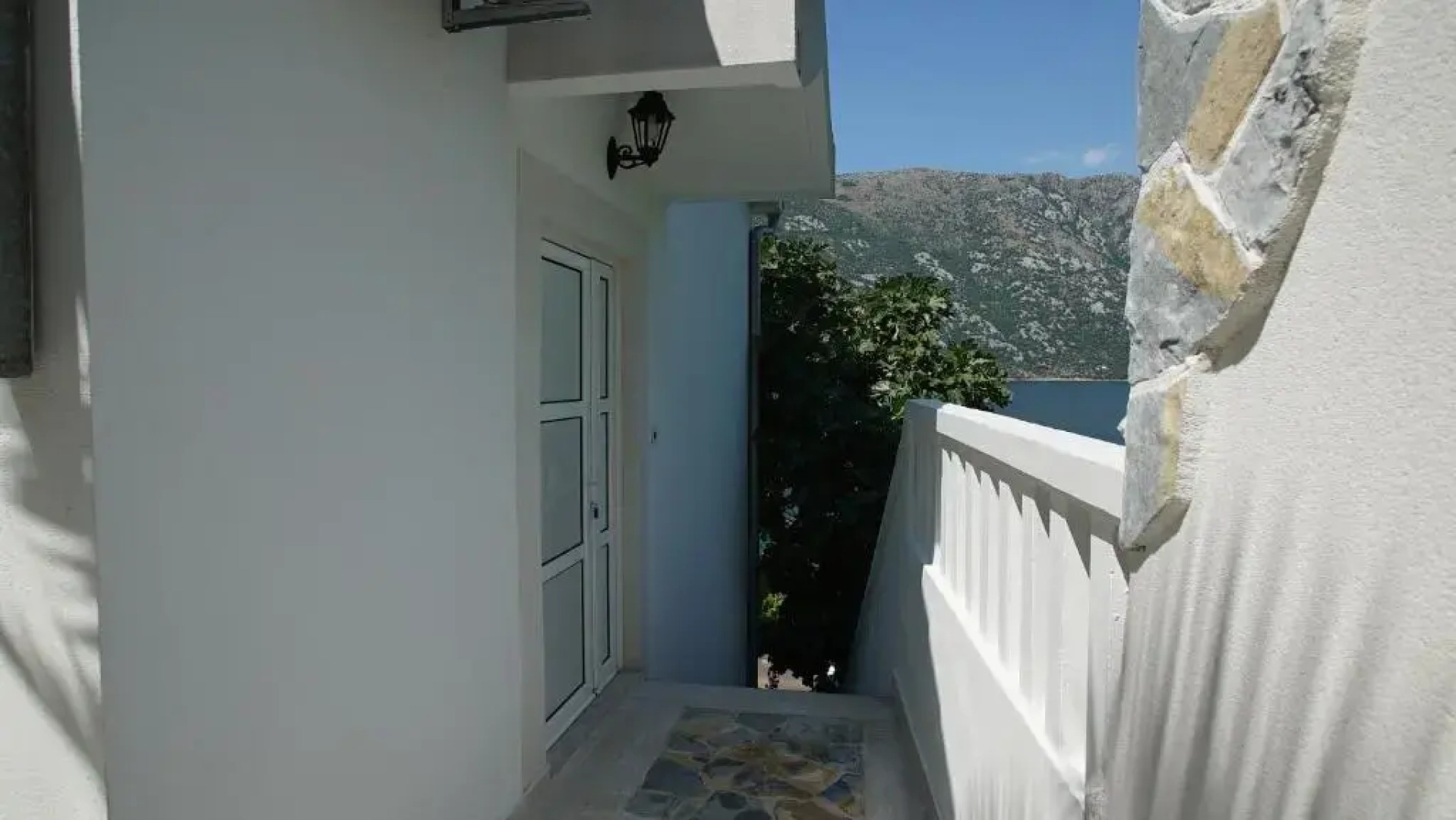 PENTHOUSE STOLIV New SPA-POOL Villa is located 5m from the sea, Exclusive Terrace,Private Jetty wih Sunbeds, Pebble Beach, Secluded location Total area 375m2 at your disposal