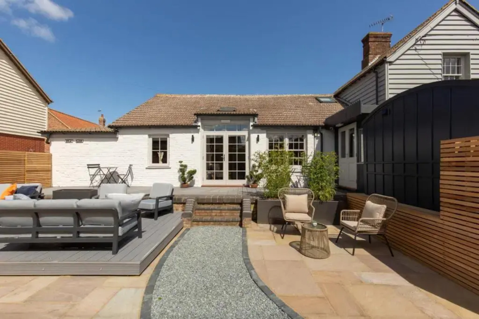 The Railway Hotel by Barefoot Retreats