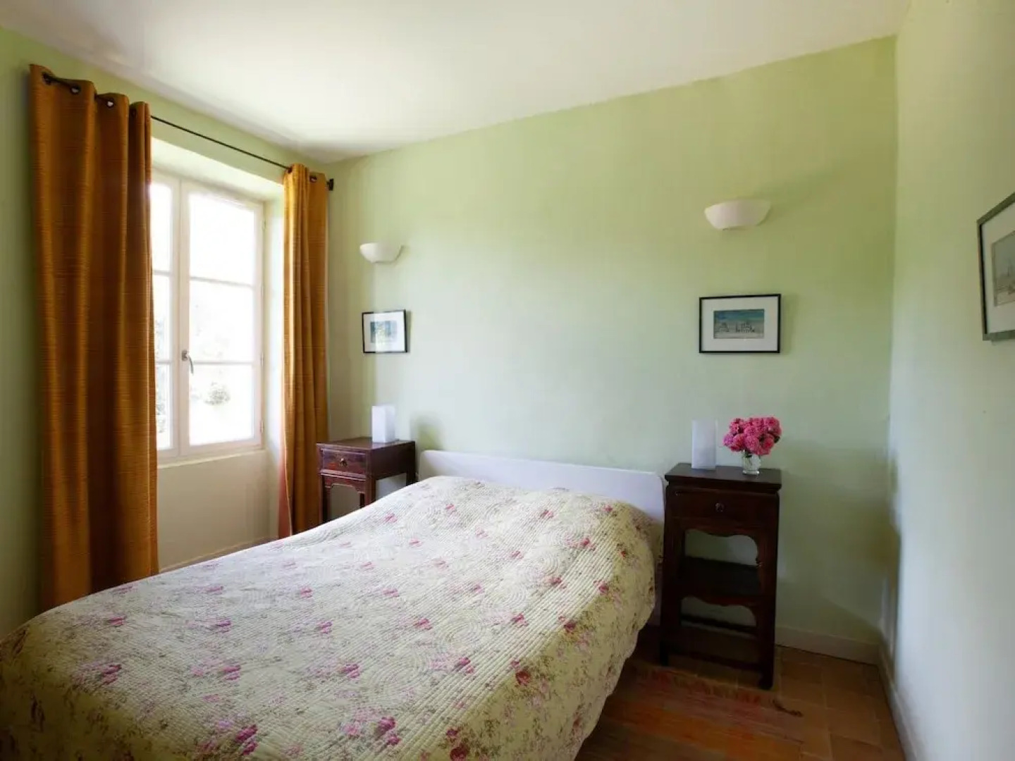 Secluded Holiday Home in Rustrel With Swimming Pool