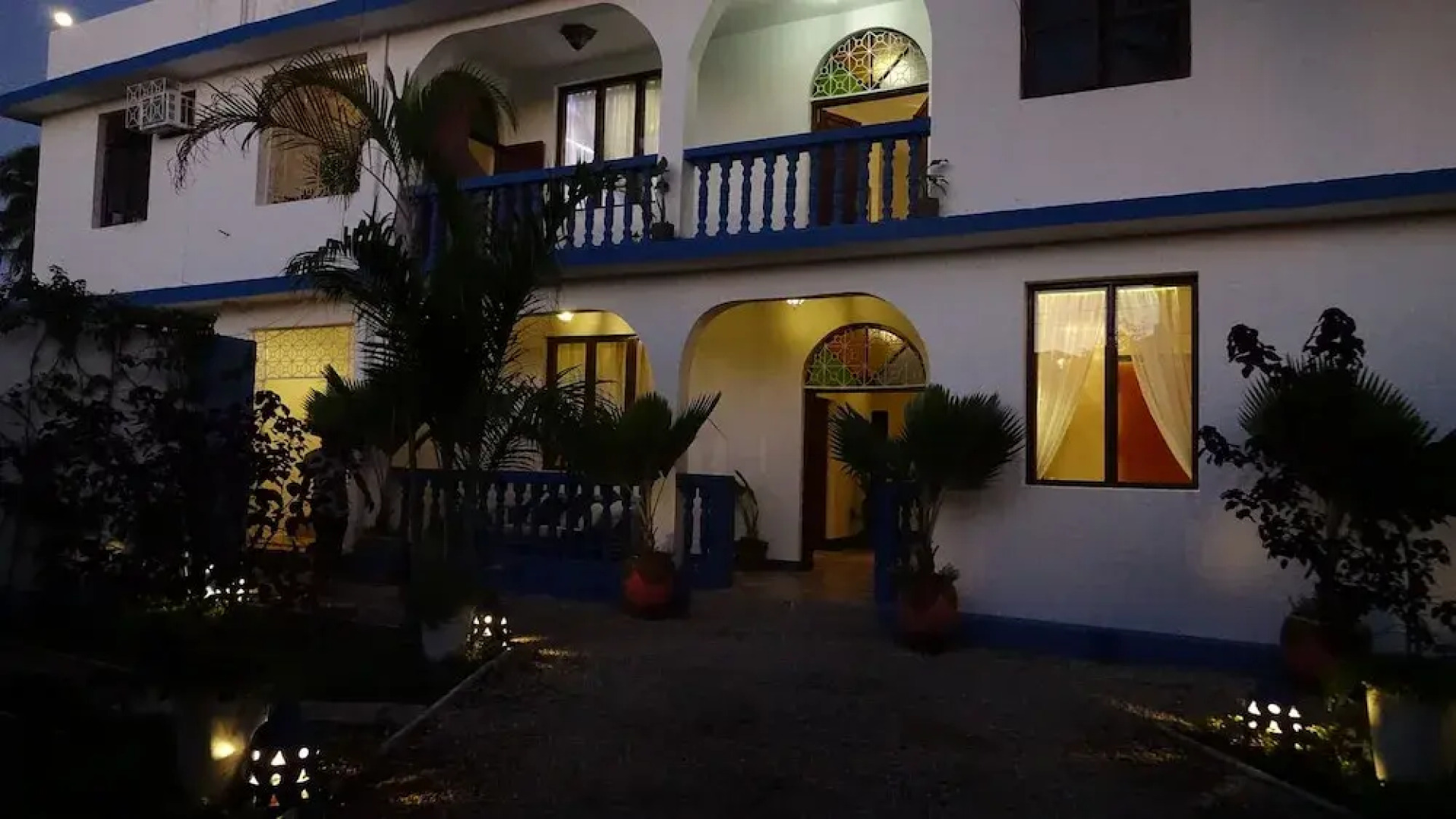 Zanzibar Airport Palace