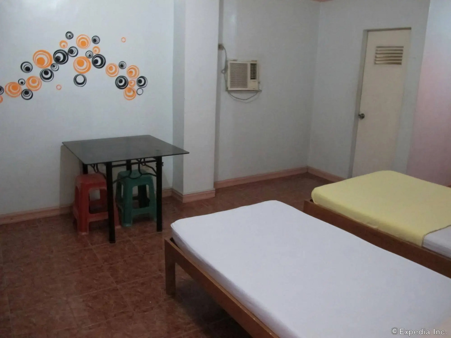 Pere Aristo Guesthouse