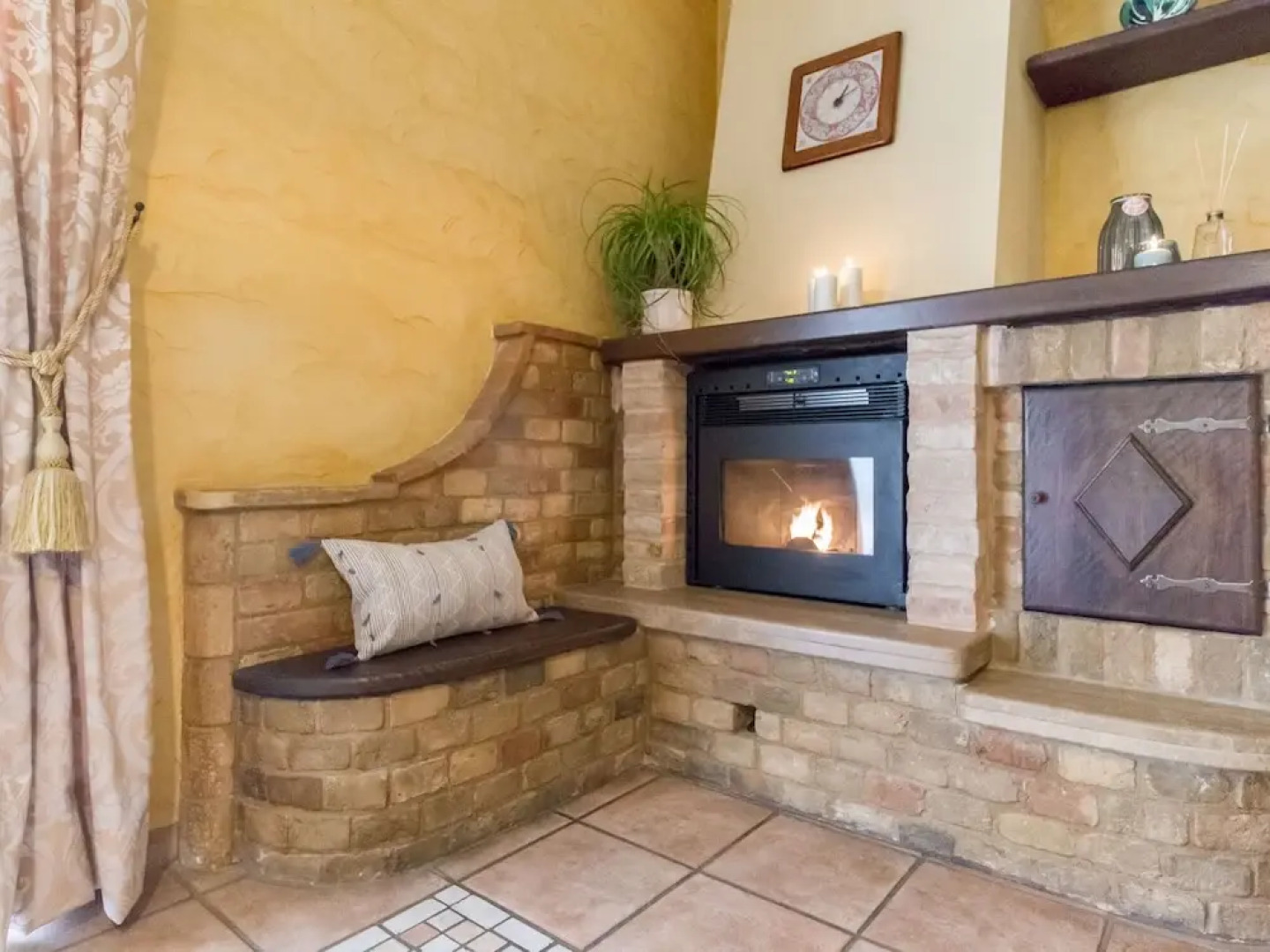 Beautiful Villa With Private Swimming Pool and Close to the sea