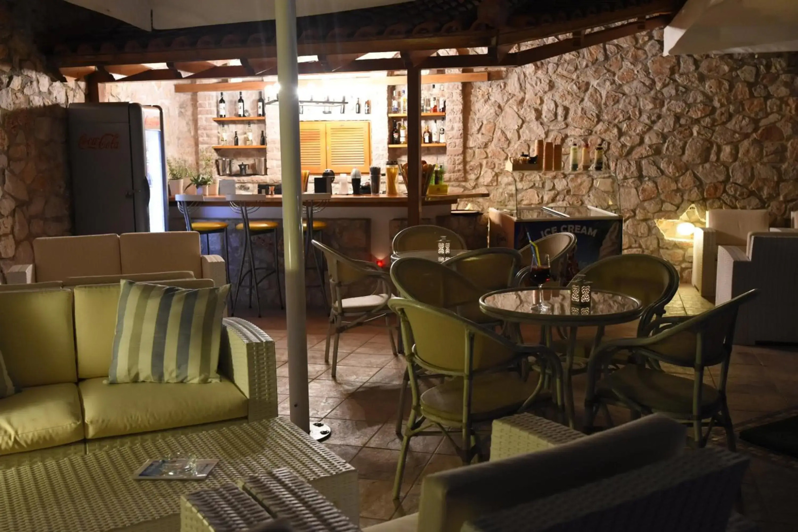 Viaros Hotel Apartments