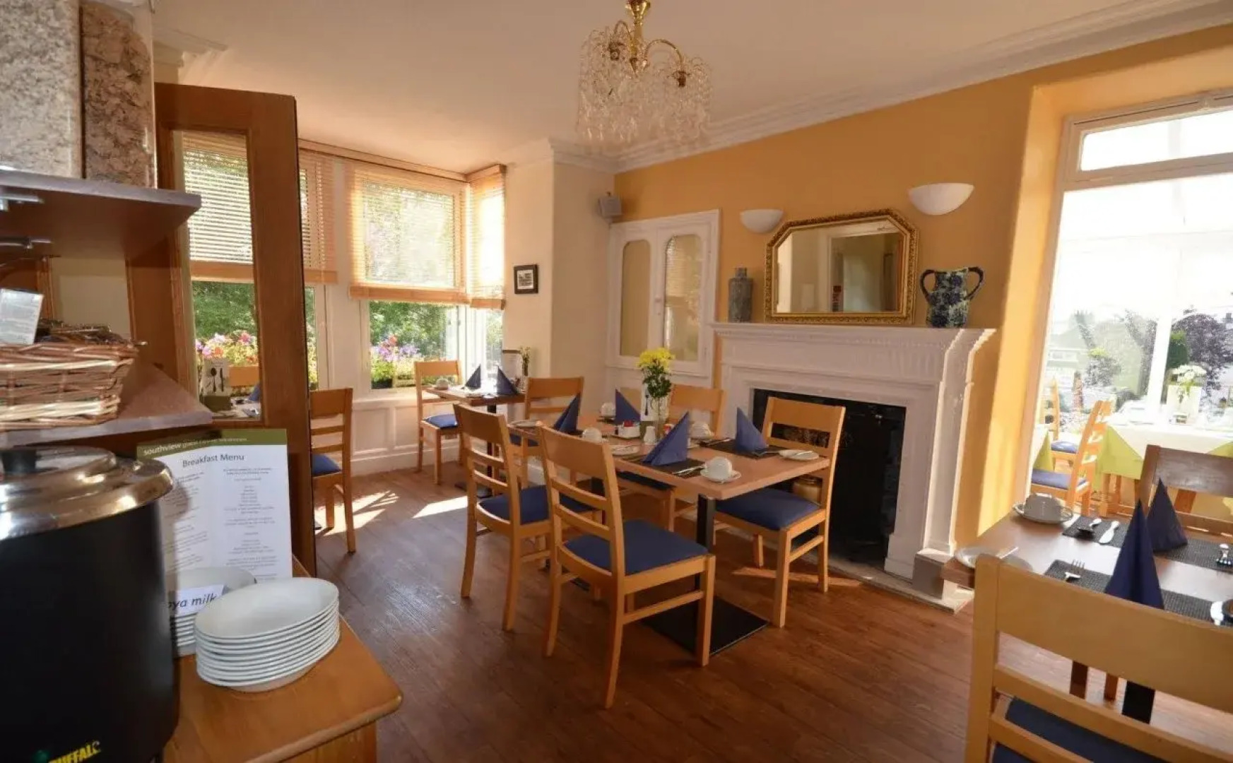 Southview Guest House & Indoor Pool