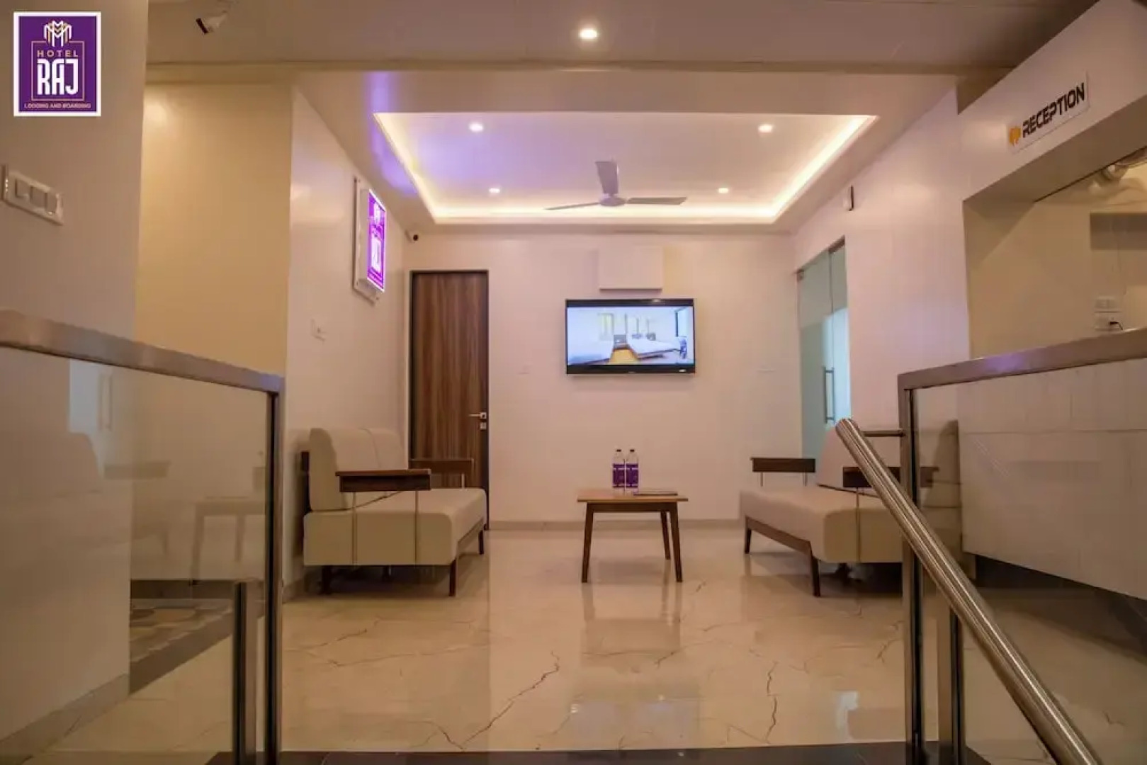 Hotel Raj Lodging &Boarding