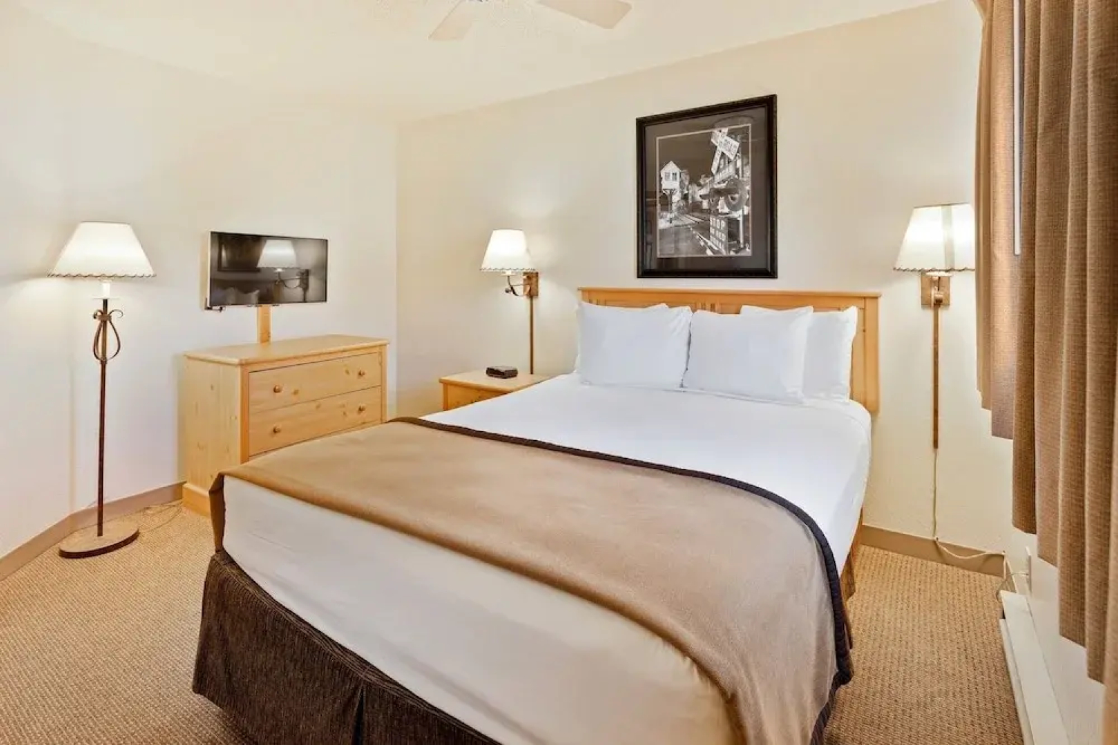 EverSpring Inn & Suites Hill City