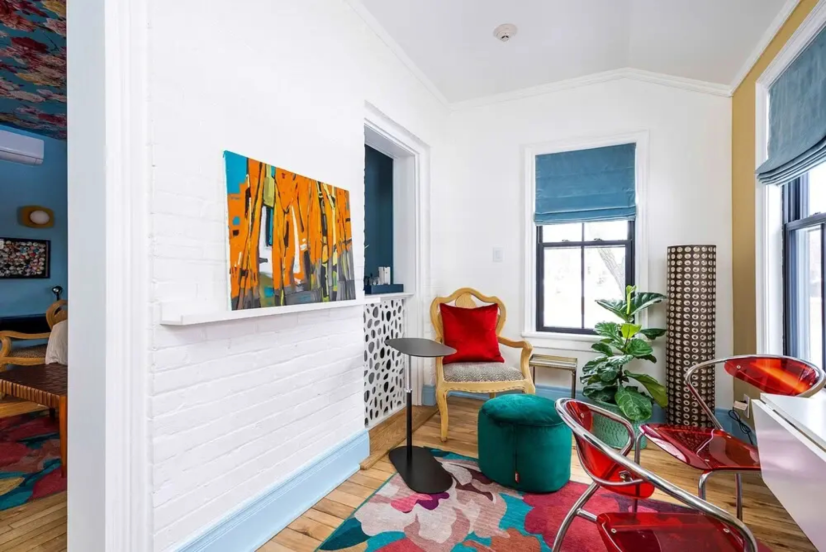 11 Rooms Boutique Hotel
