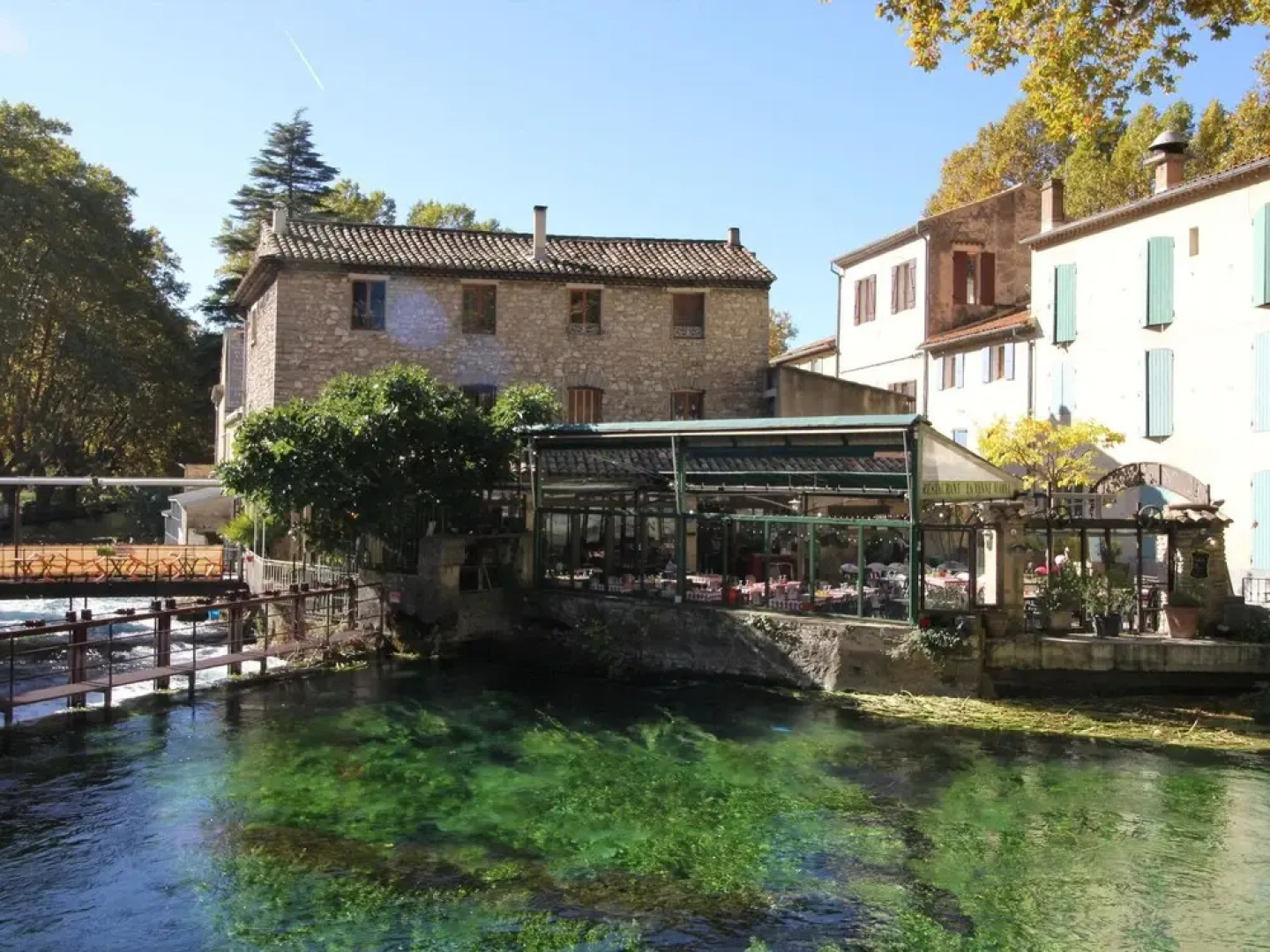 Provencal Holiday Home With Private Pool on 3000 m2 of Garden, in the Middle of the Luberon