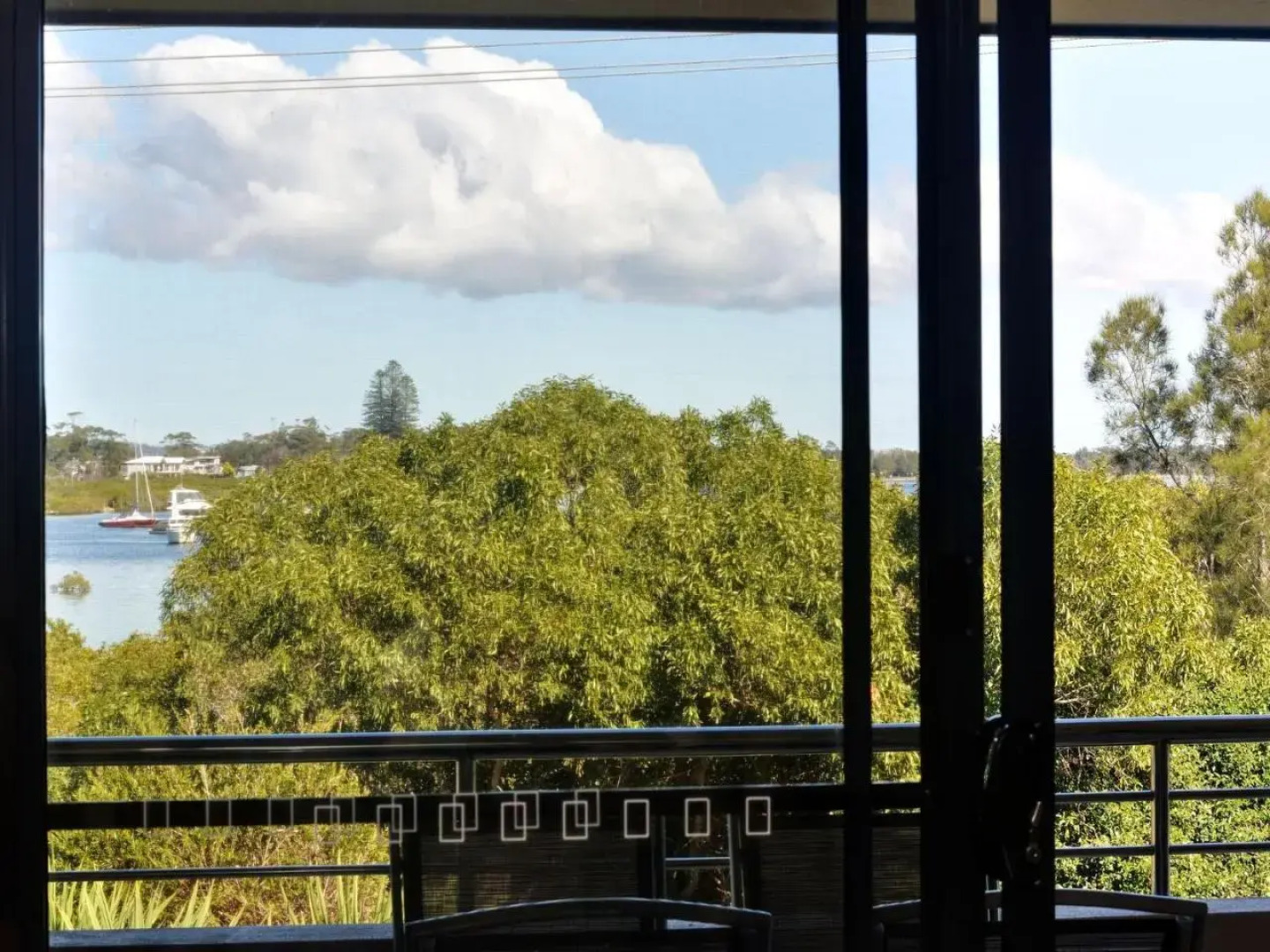 Magnificent Views - Mariners Mark