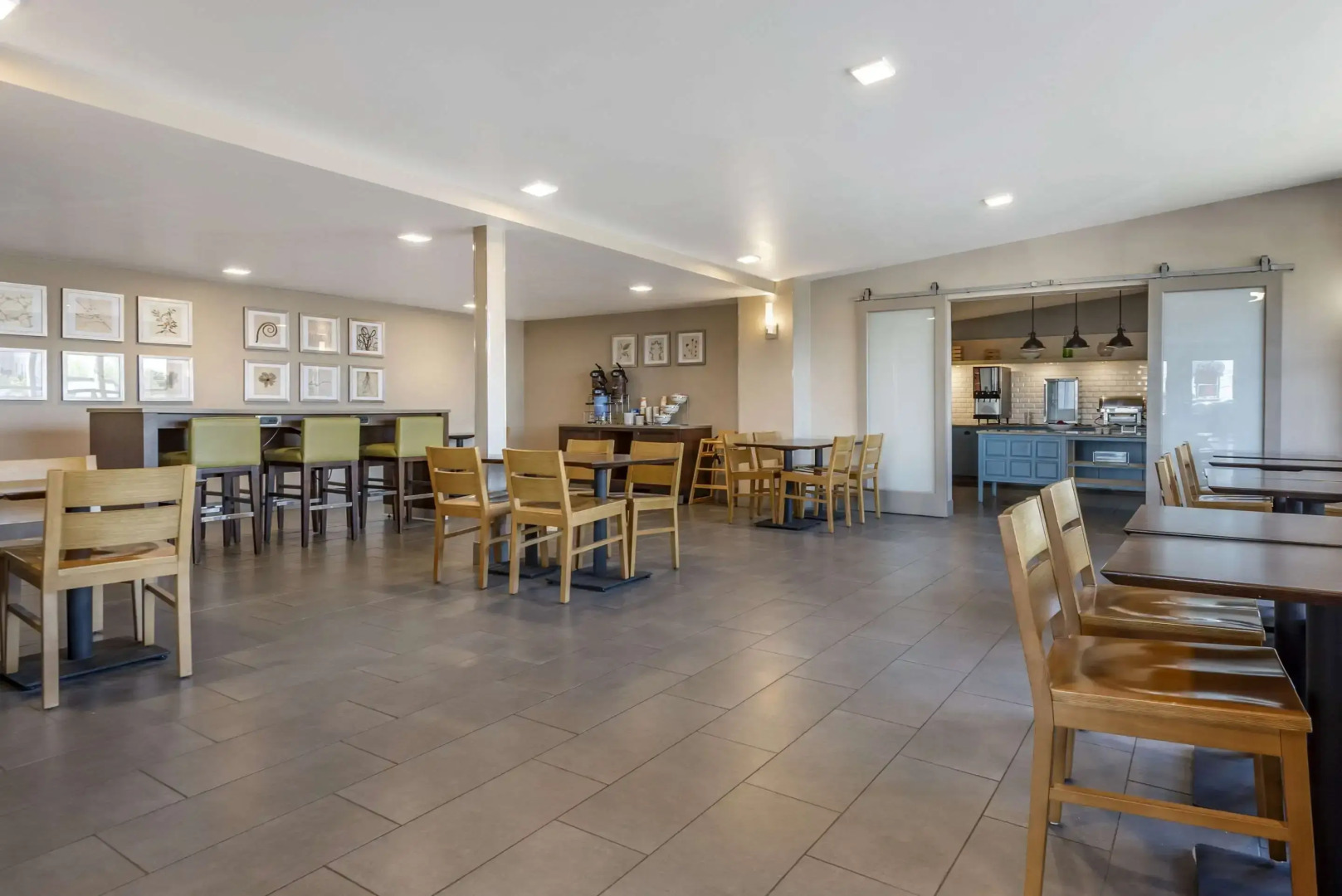 Comfort Inn & Suites Liverpool - Syracuse North