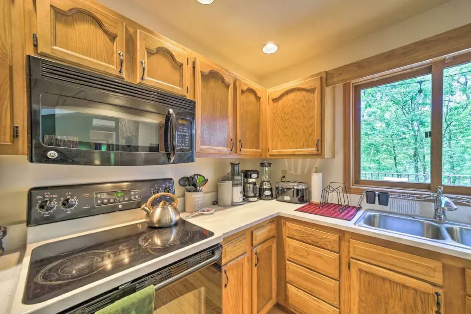 Quiet Blue Ridge Haven < 4 Mi to Sapphire Resort!