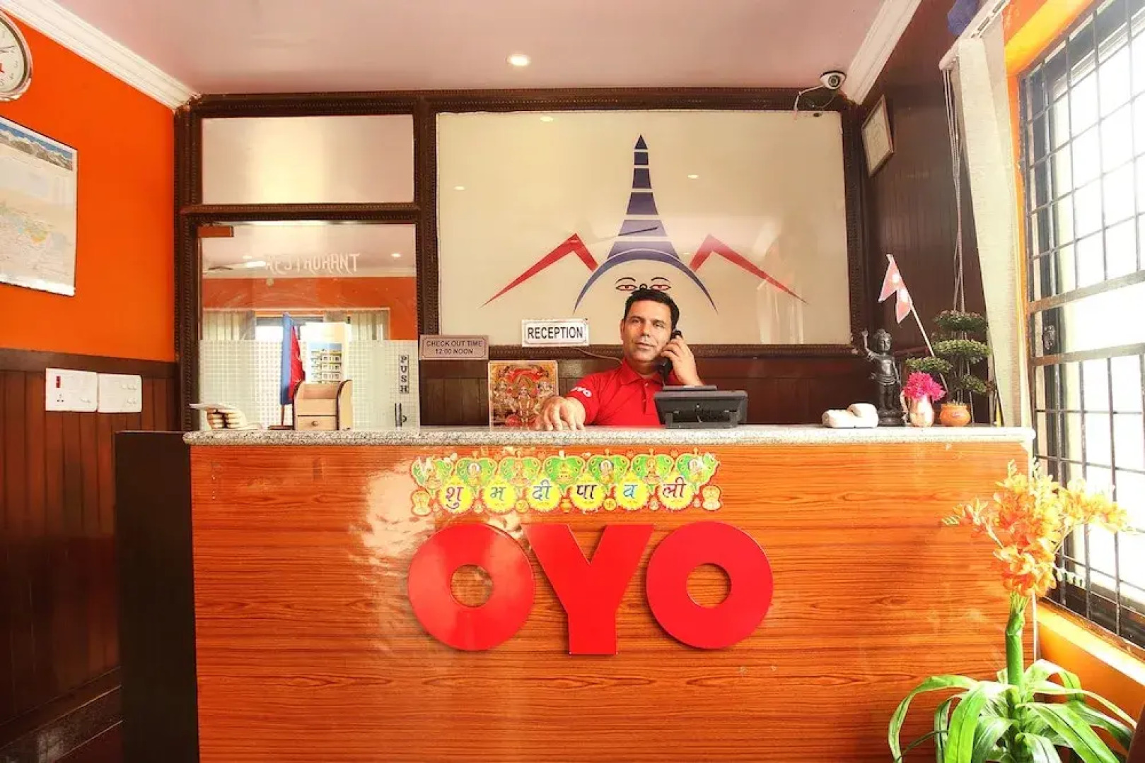 OYO 490 Hotel Royal Stupa