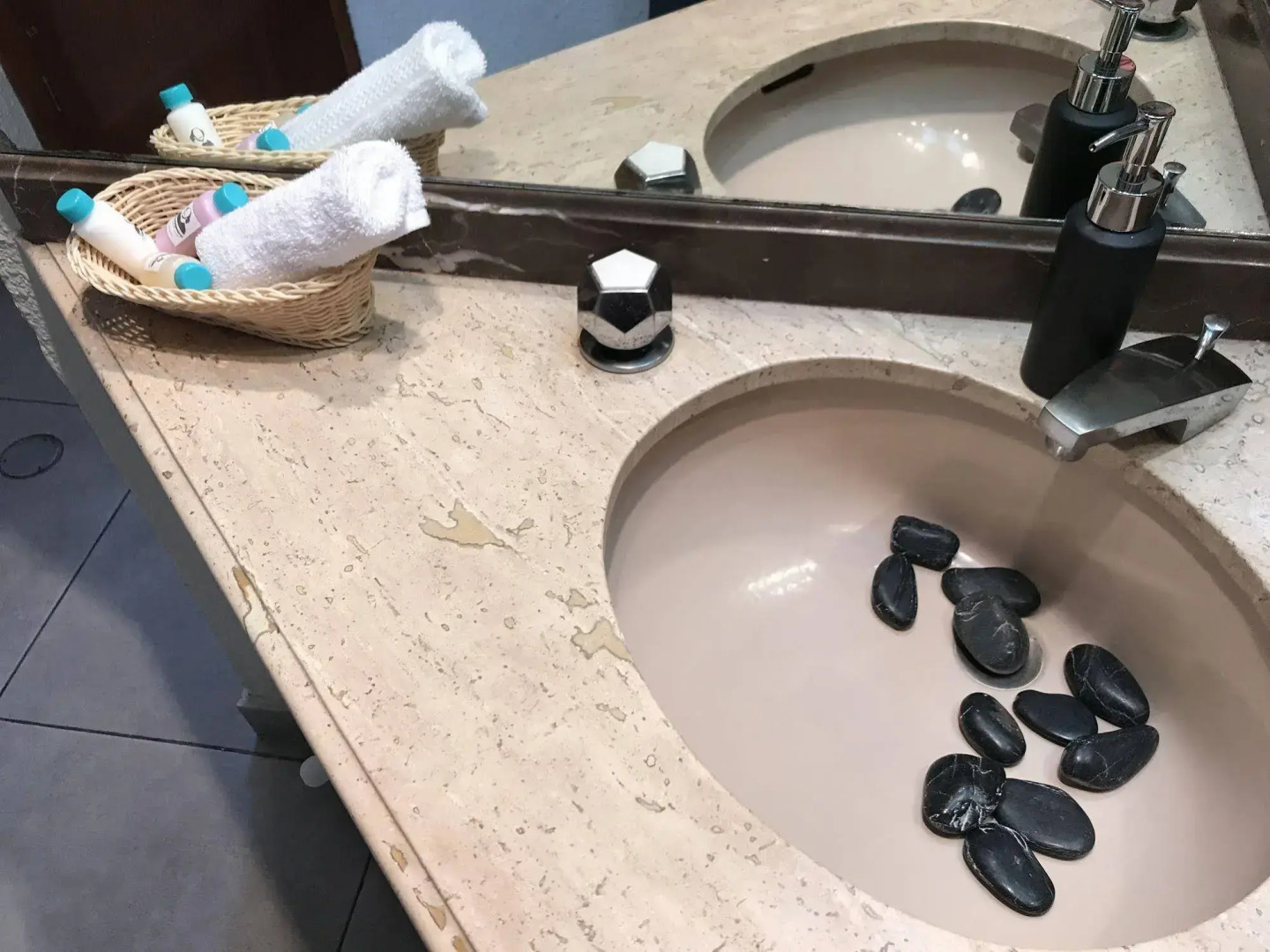 Shakespeare Apartment