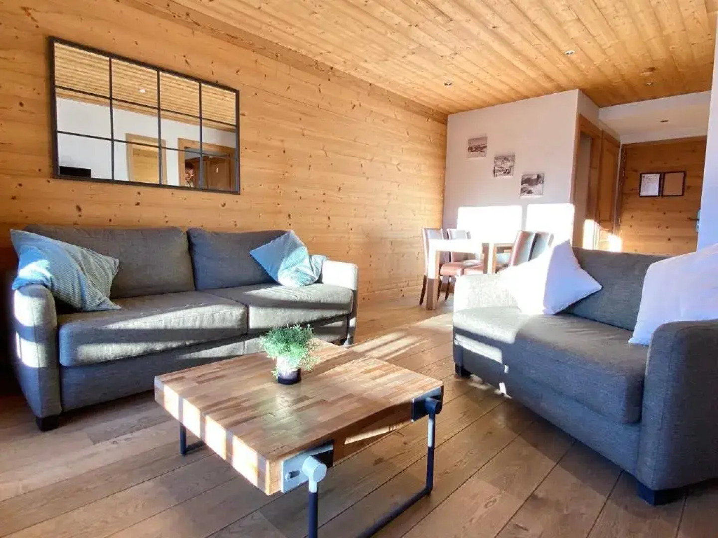 Vue panoramique sur les montagnes plein Sud - T2 Skis aux pieds, Piscine, Jacuzzi