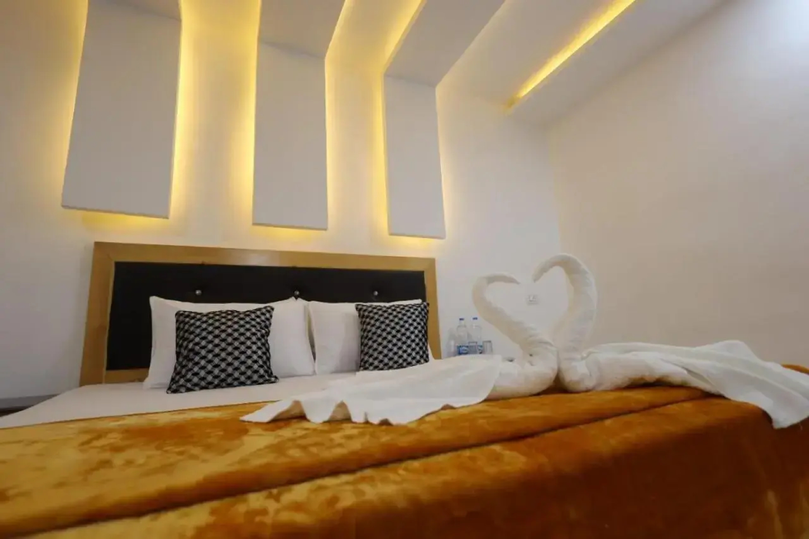 Hotel The Queen by Jal's