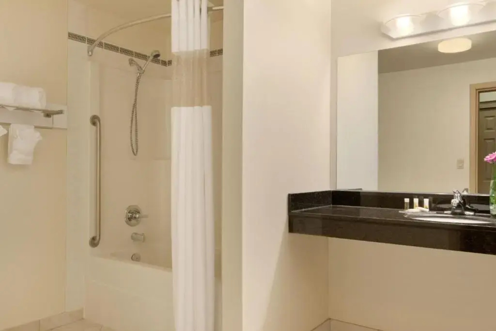 Days Inn & Suites Yellowknife