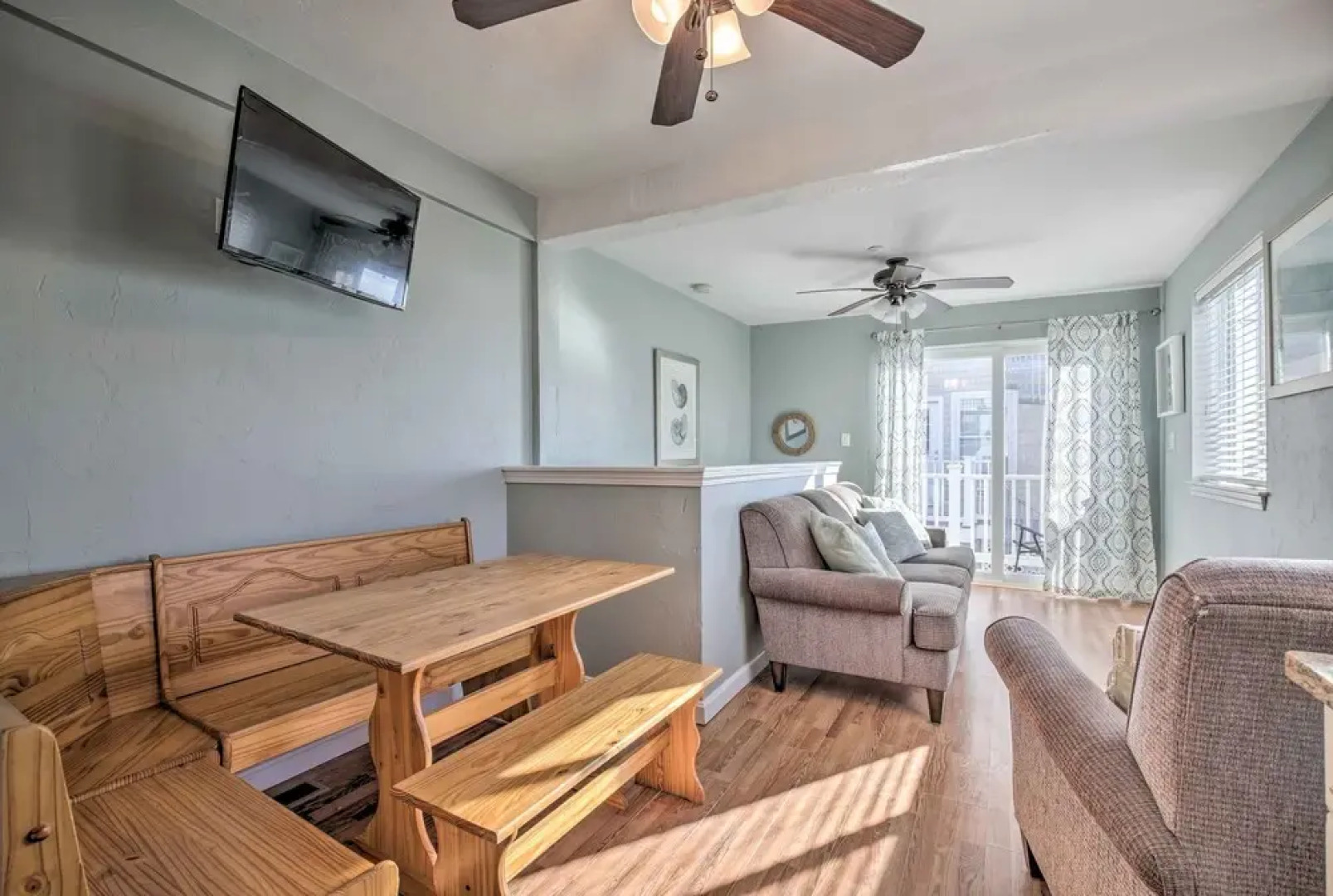 York Beachfront Condo - Steps to Long Sands!