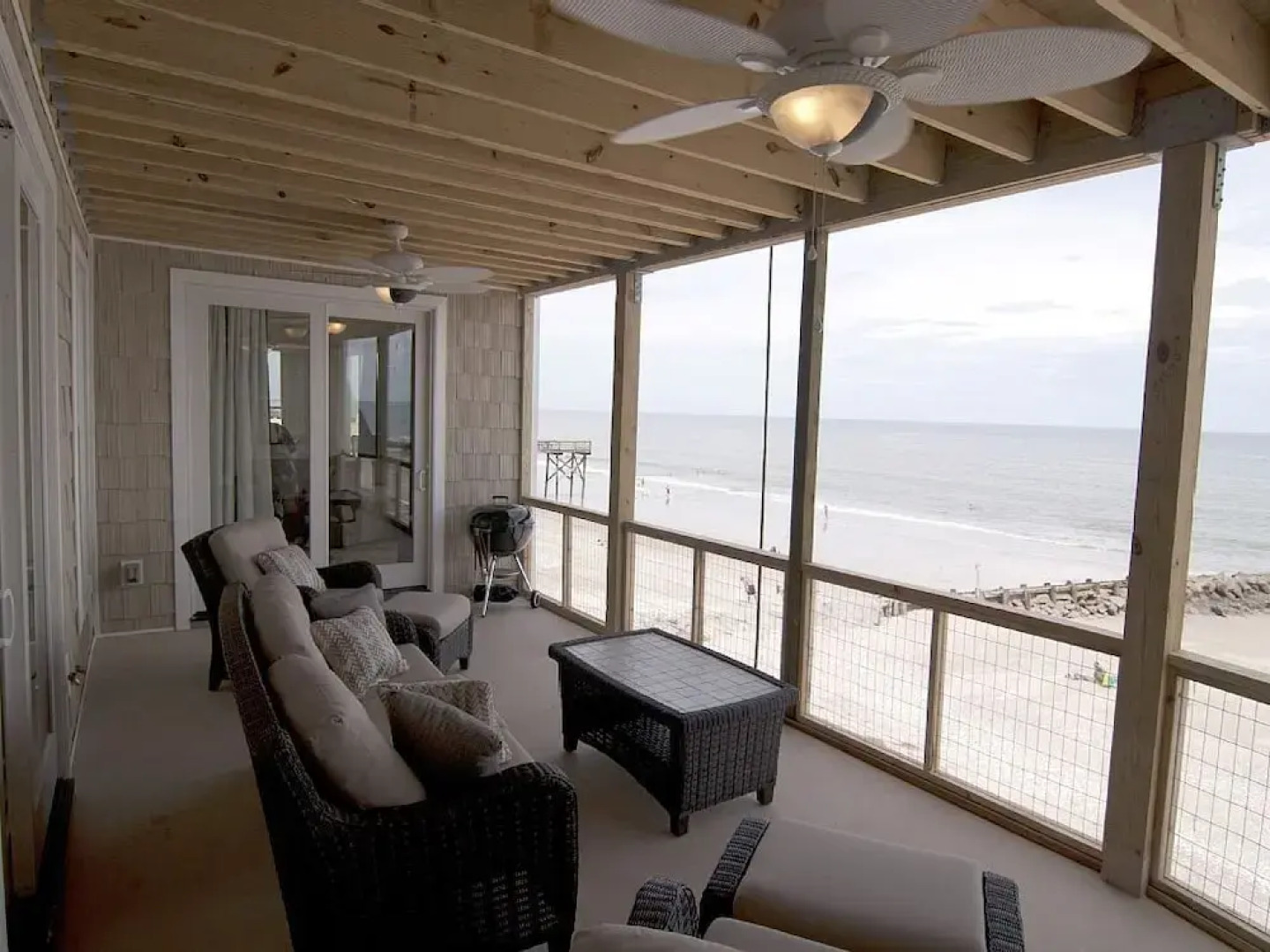 Moontide - 5 Br home by RedAwning