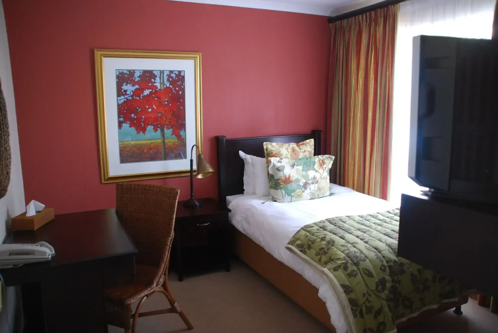 Sunninghill Guest Lodge