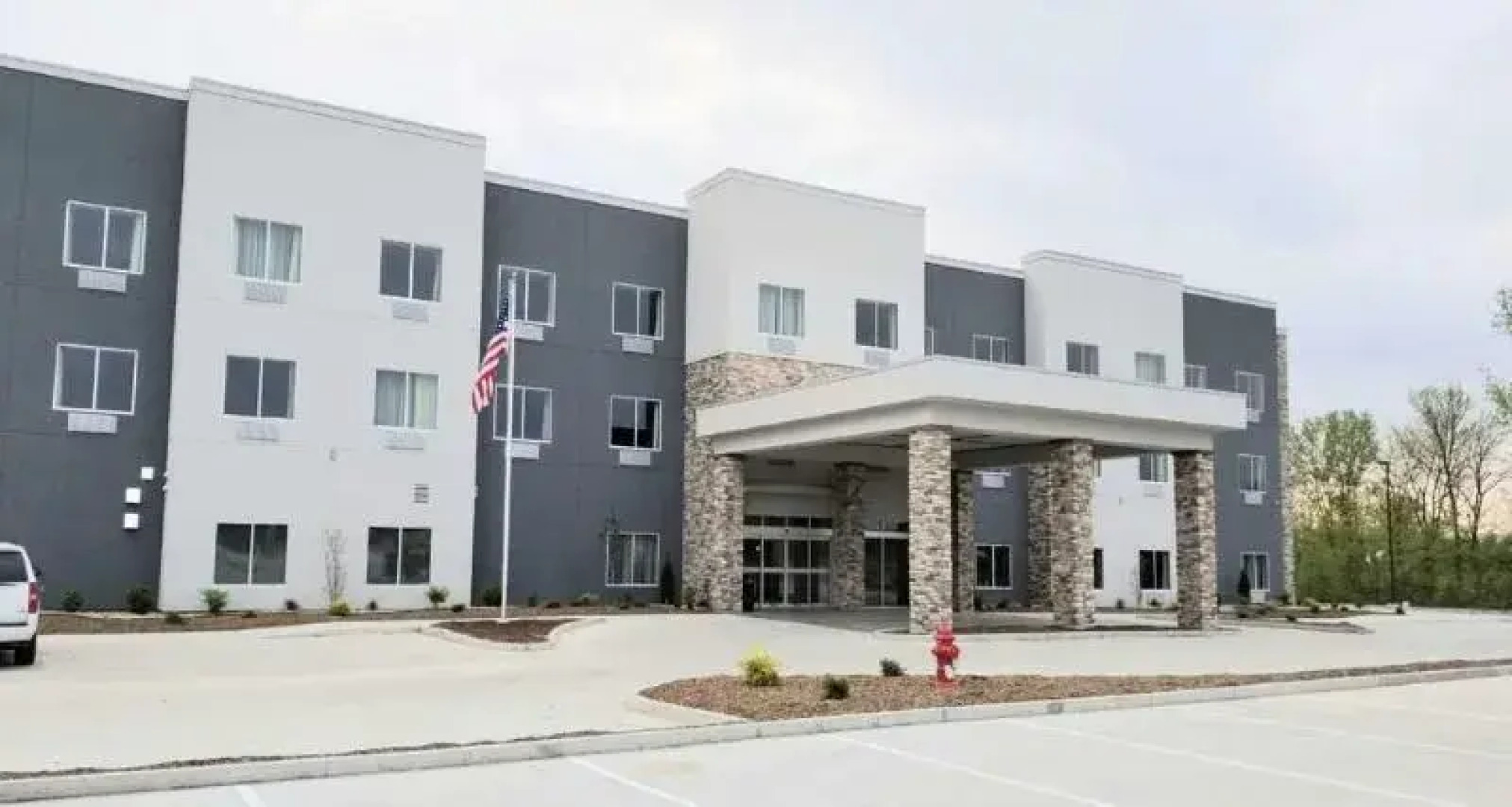 Best Western Plus Parkside Inn  Suites