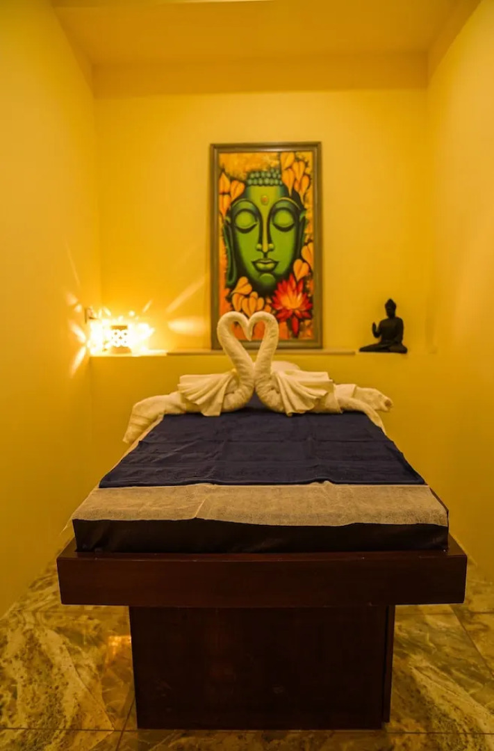 Montrose 11 Boutique