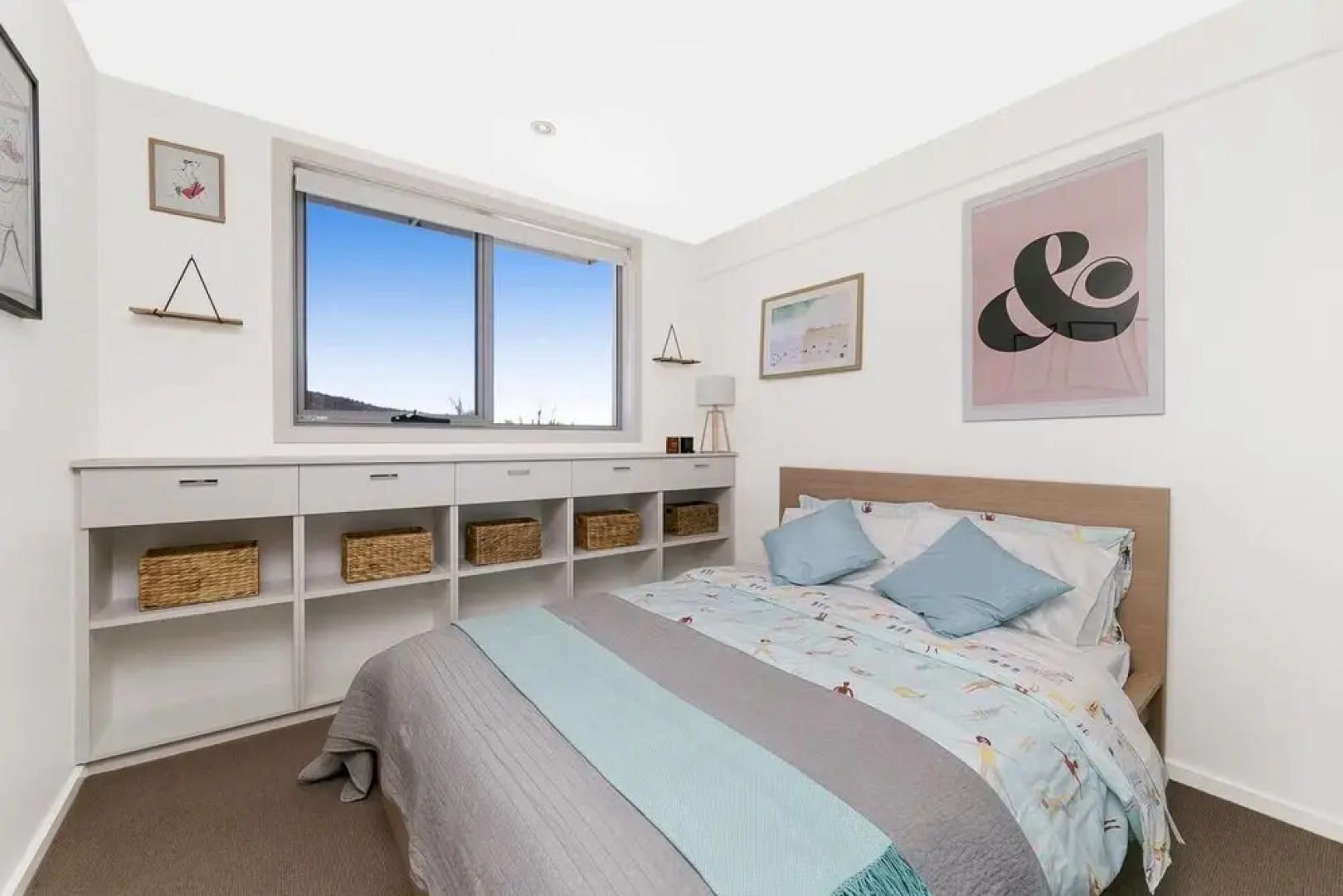 City Central Designer Apartment with Parking