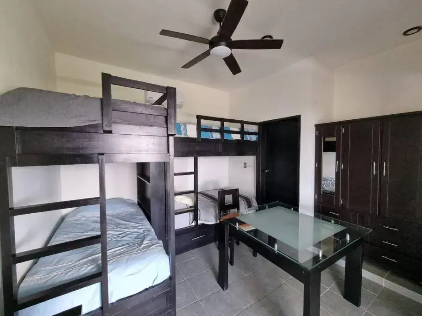 Amplia Eco-casa,alberca, jardín,4 hab,equipada.