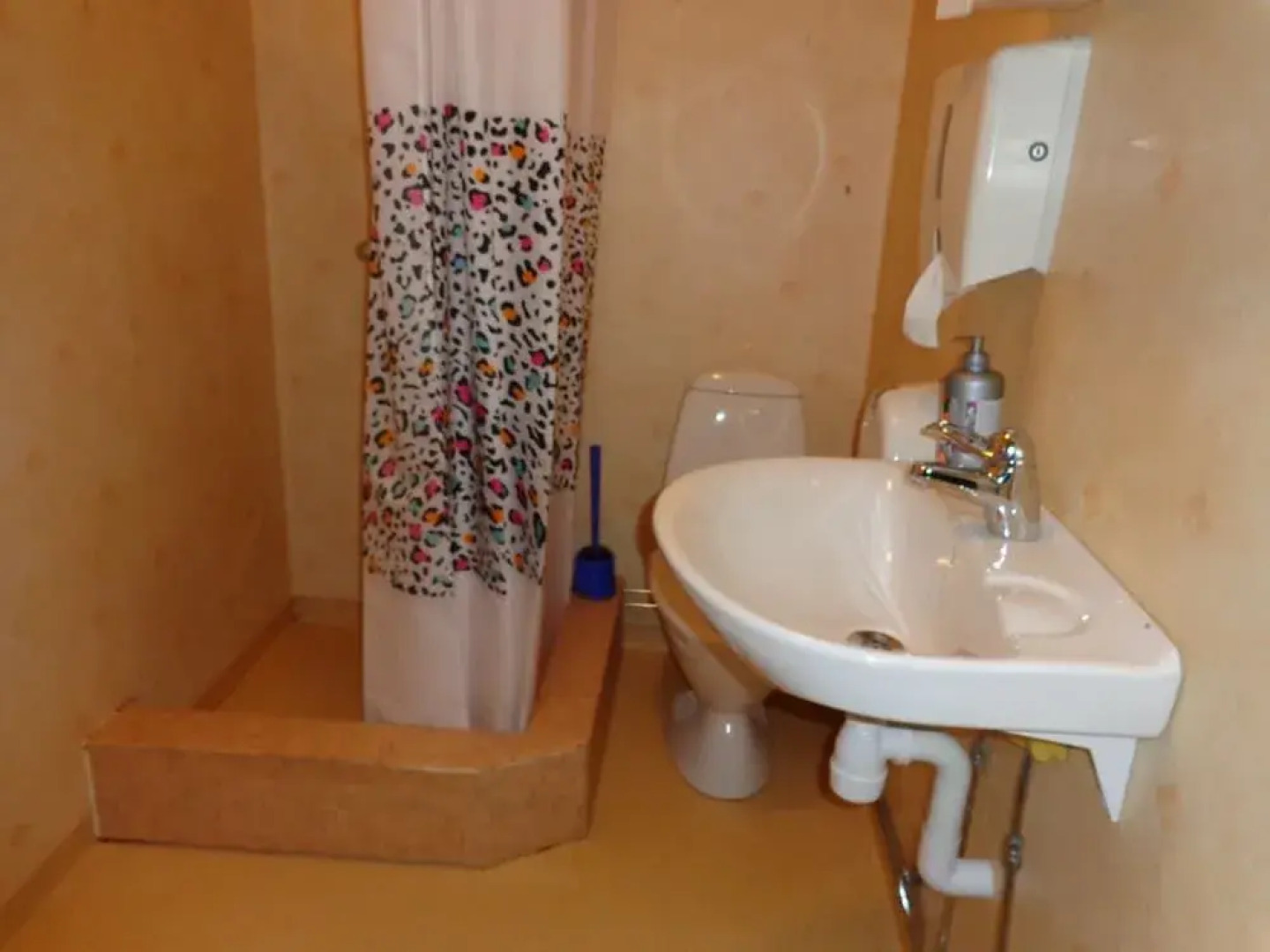 Målerås Vandrarhem B&B