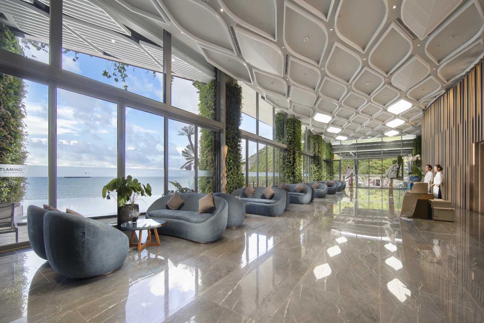 Курортный отель Flamingo Premium Cat Ba Beach Resort