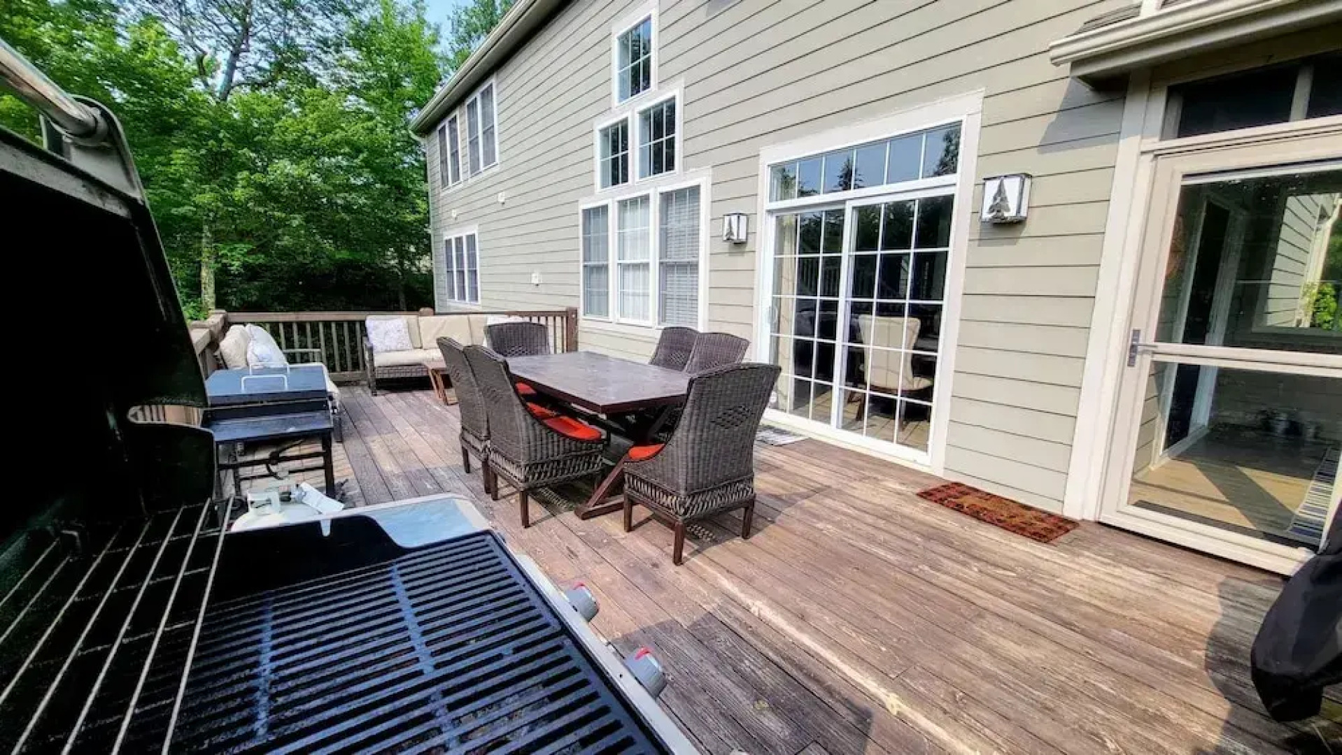 The Nest at Pinecrest by Avantstay Hot Tub Spacious Deck Game Room Fire Pit