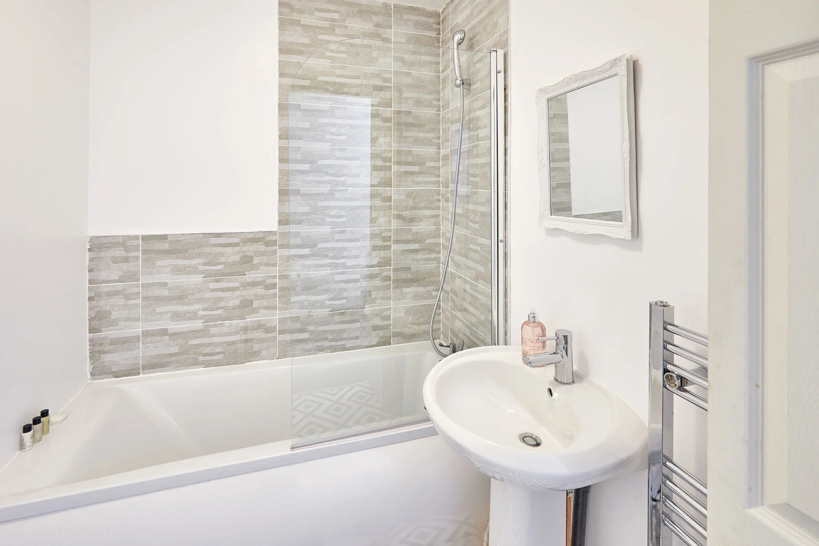 Host Stay Apartment 2 Clarendon