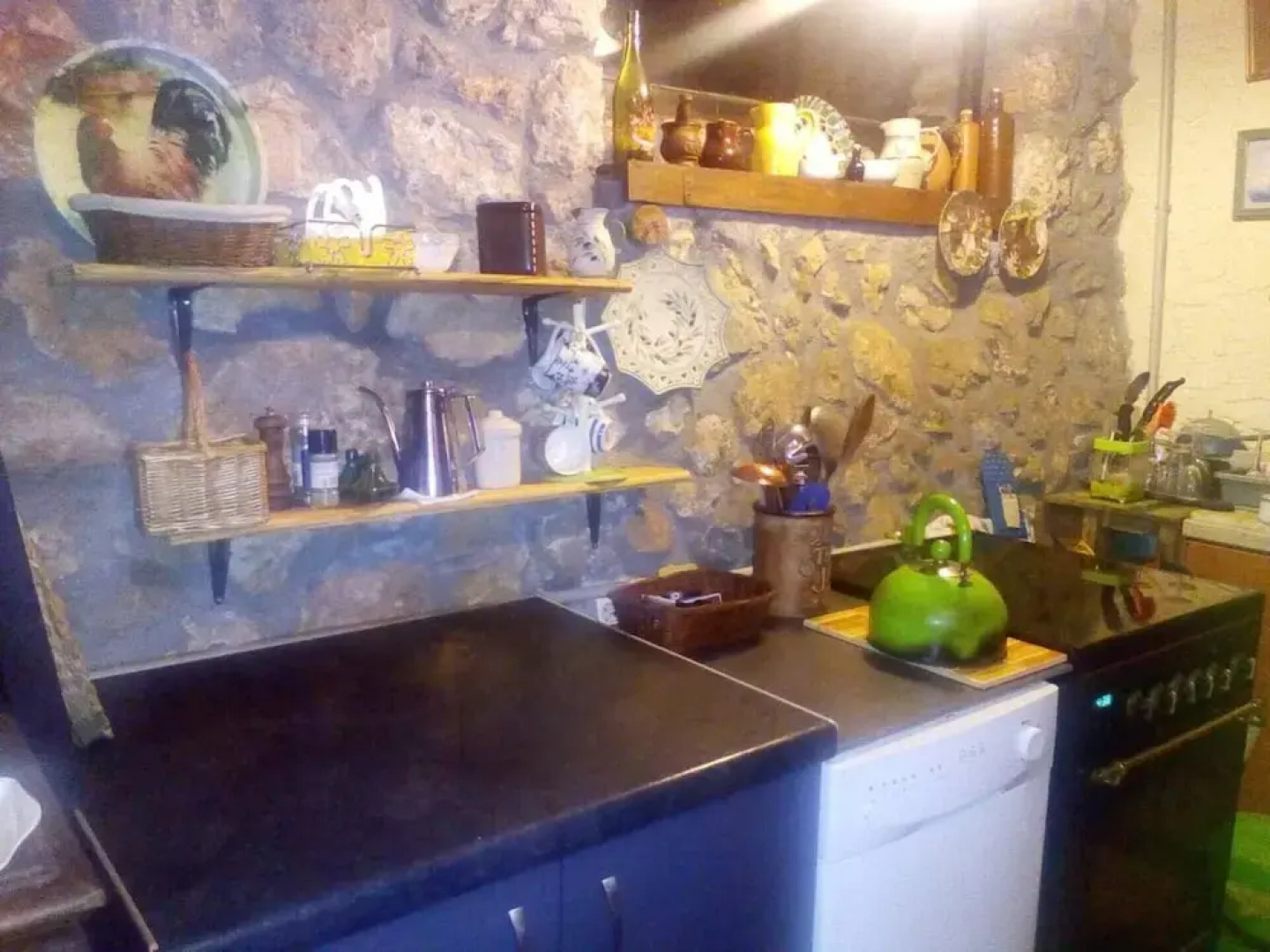 Inviting Tiny Treehouse East of Kalamata Near bay