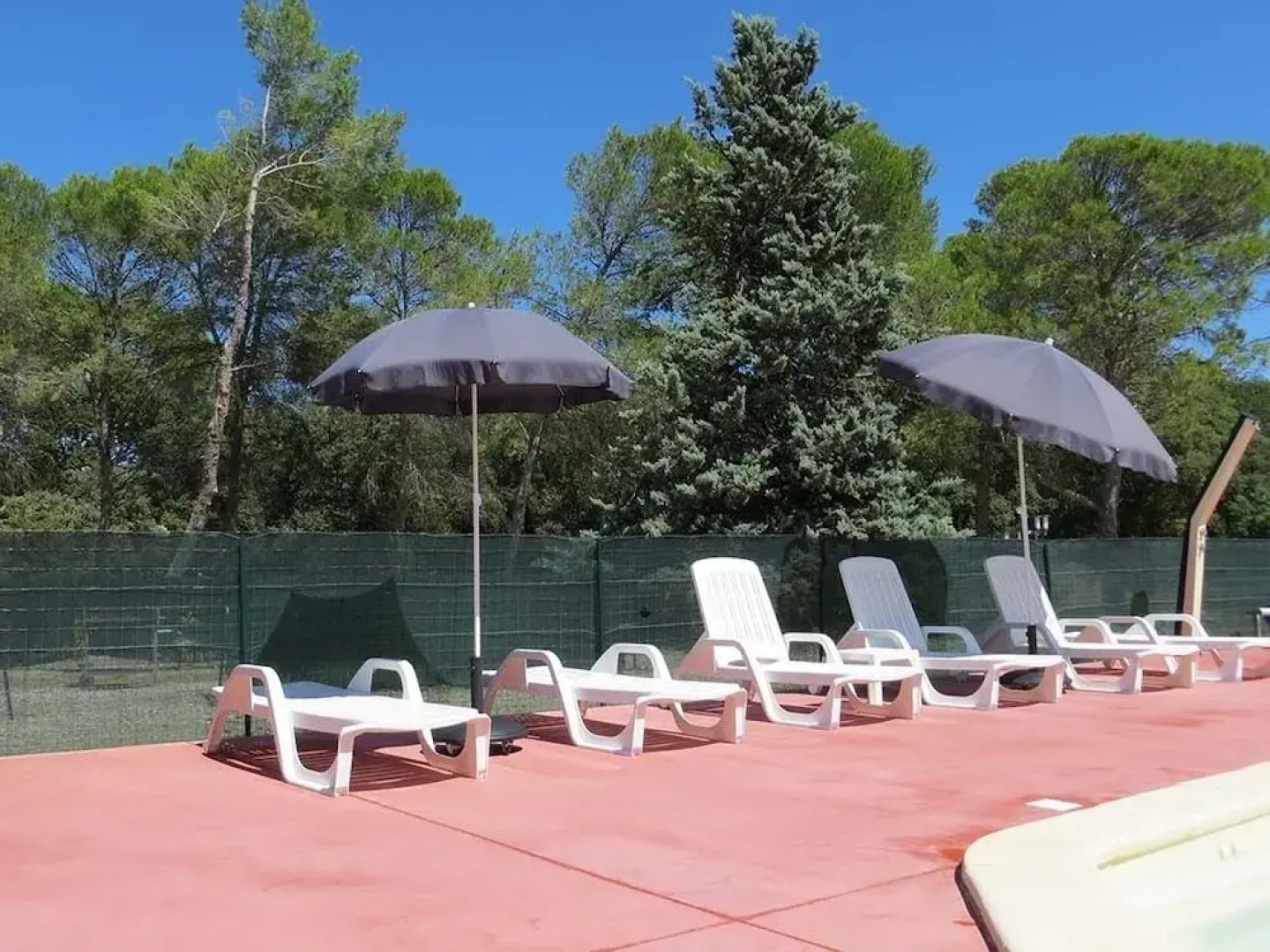 Studios-Hôtel Portes de Petite Camargue