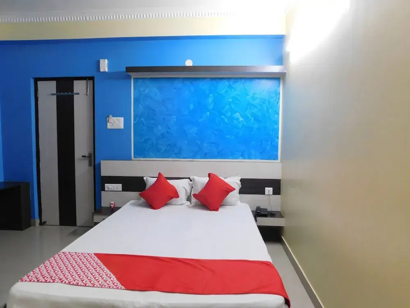 OYO 15901 Maa Tara Palace