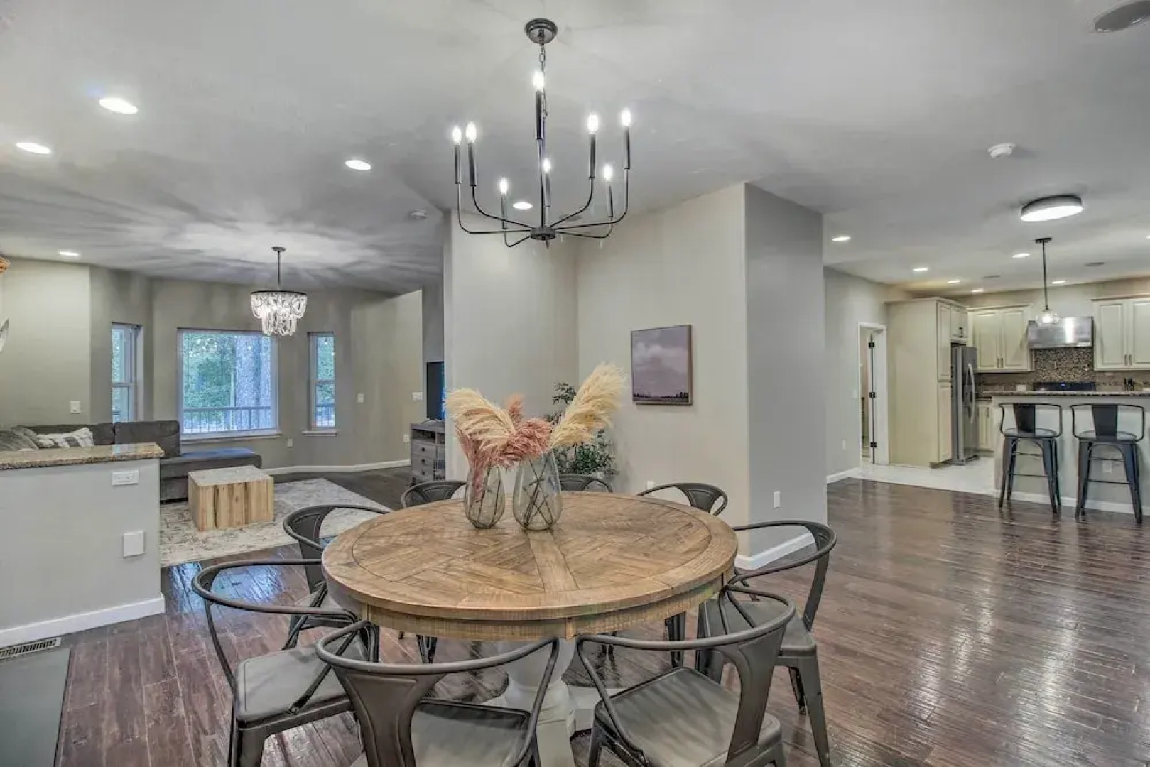 2 Mi to Lake: Marvelous Pinetop Home w/ Fireplaces