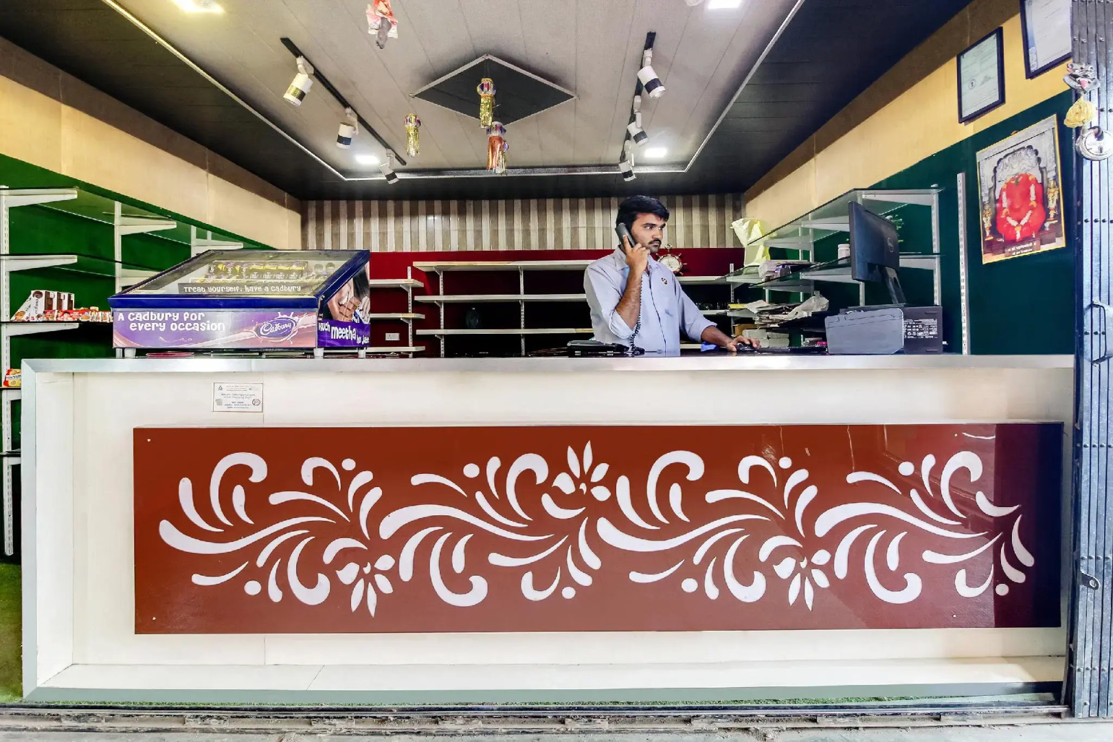 OYO 43680 Hotel Sandeep